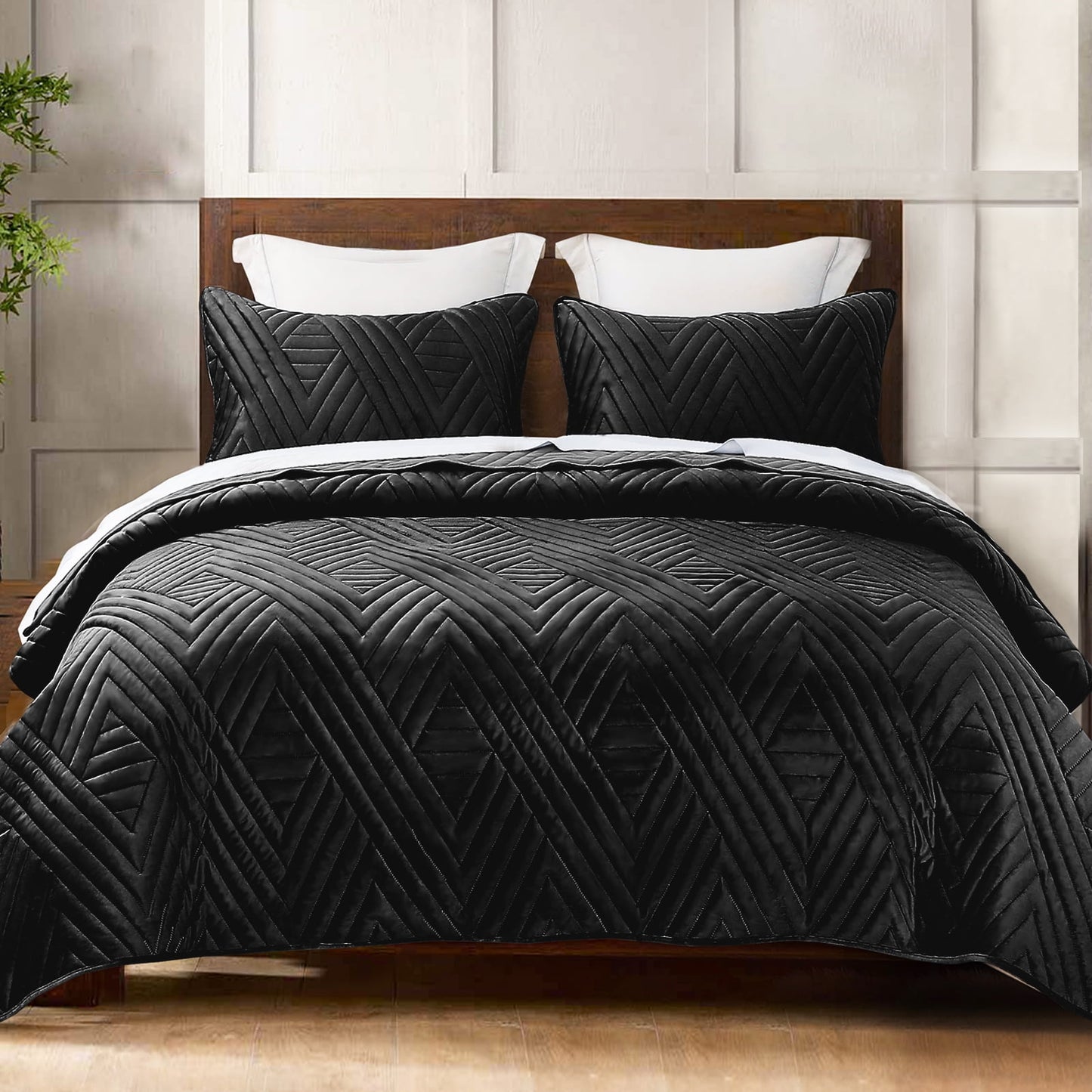 Exclusivo Mezcla Super Plush Velvet Quilt Twin Size with Pillow Sham, Luxury Soft Reversible 2 Piece Bedspreads Coverlet Comforter set for all seasons, Lightweight and Warm, Black