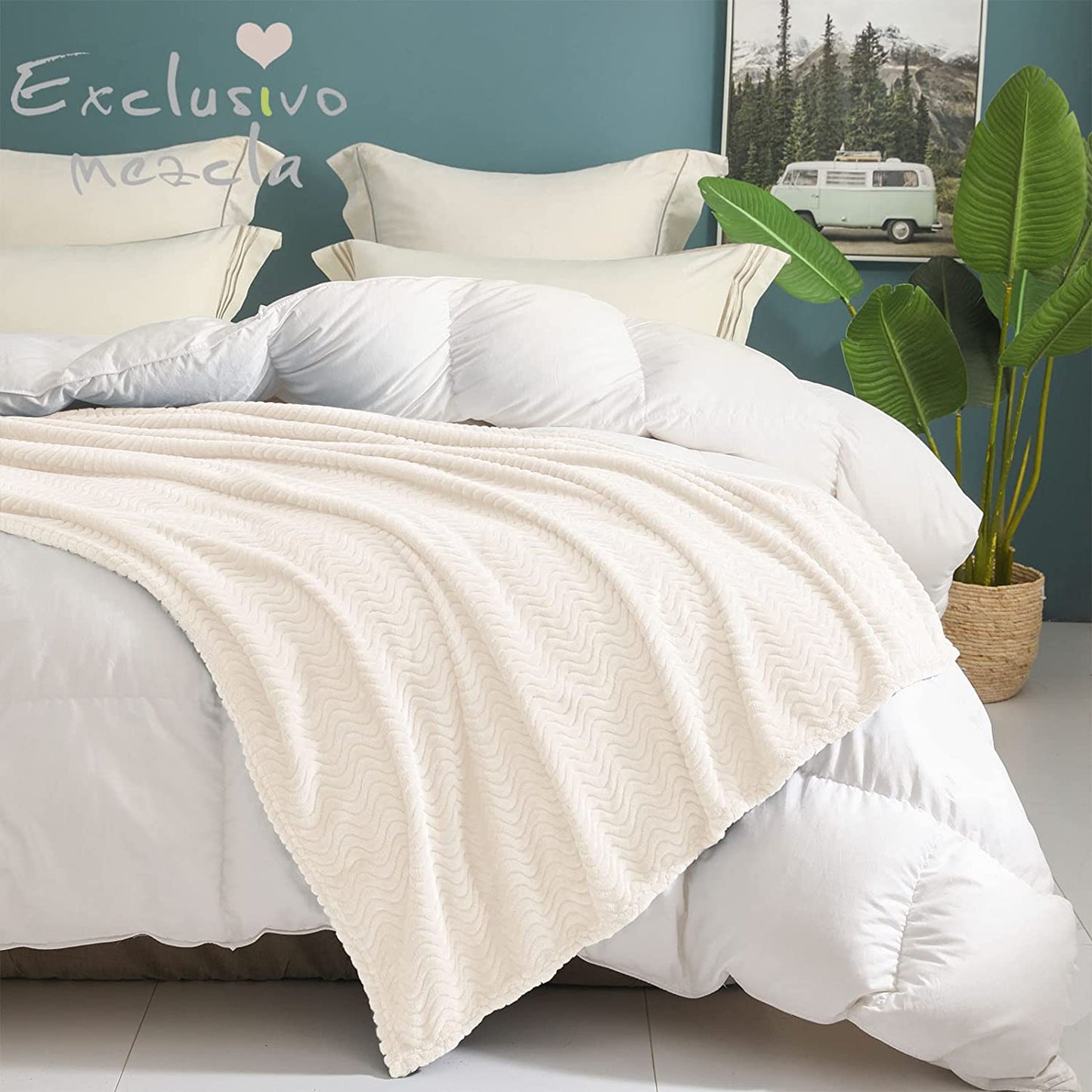 Exclusivo Mezcla Large Flannel Fleece Throw Blanket, 50x70 Inches Soft Jacquard Weave Wave Pattern Blanket for Couch, Cozy, Warm, Lightweight and Decorative Off White Blanket
