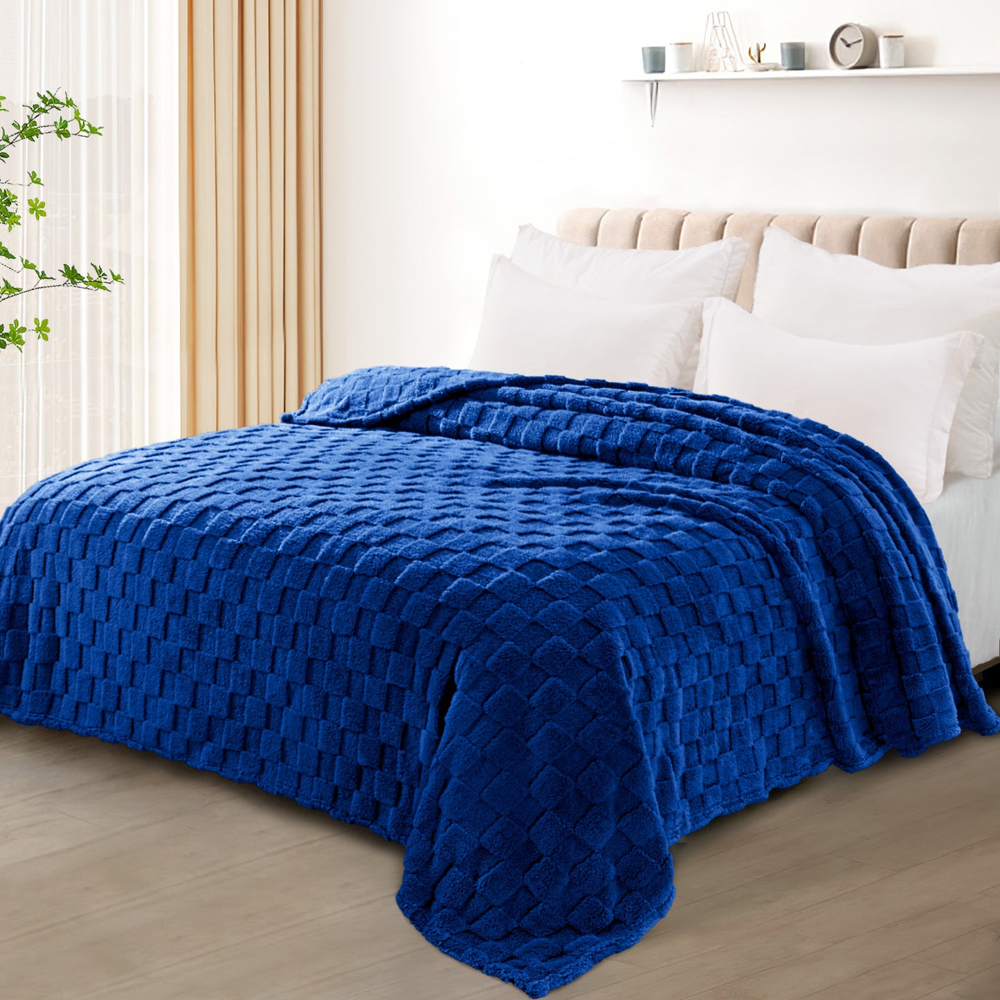 Exclusivo Mezcla Queen Size Flannel Fleece Blanket, Super Soft 3D Checkered Jacquard Bed Blanket, Cozy Fluffy Lightweight Blanket for All Seasons, 90x90 Inches, Cobalt Blue Blanket