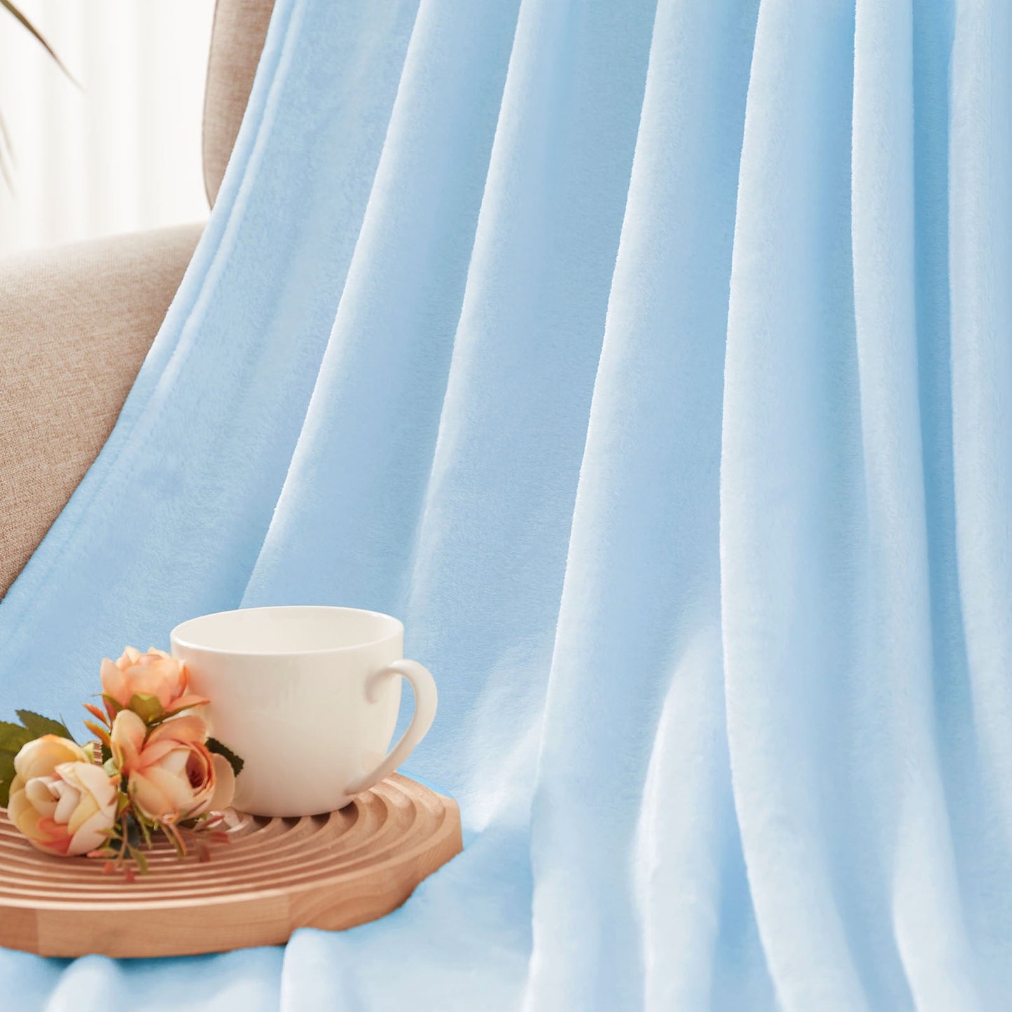 Exclusivo Mezcla Fleece Throw Blanket for Couch/Sofa/Bed,Plush Soft Blankets and Throws,Lightweight and Cozy-50" x 60" ( Ice Blue )
