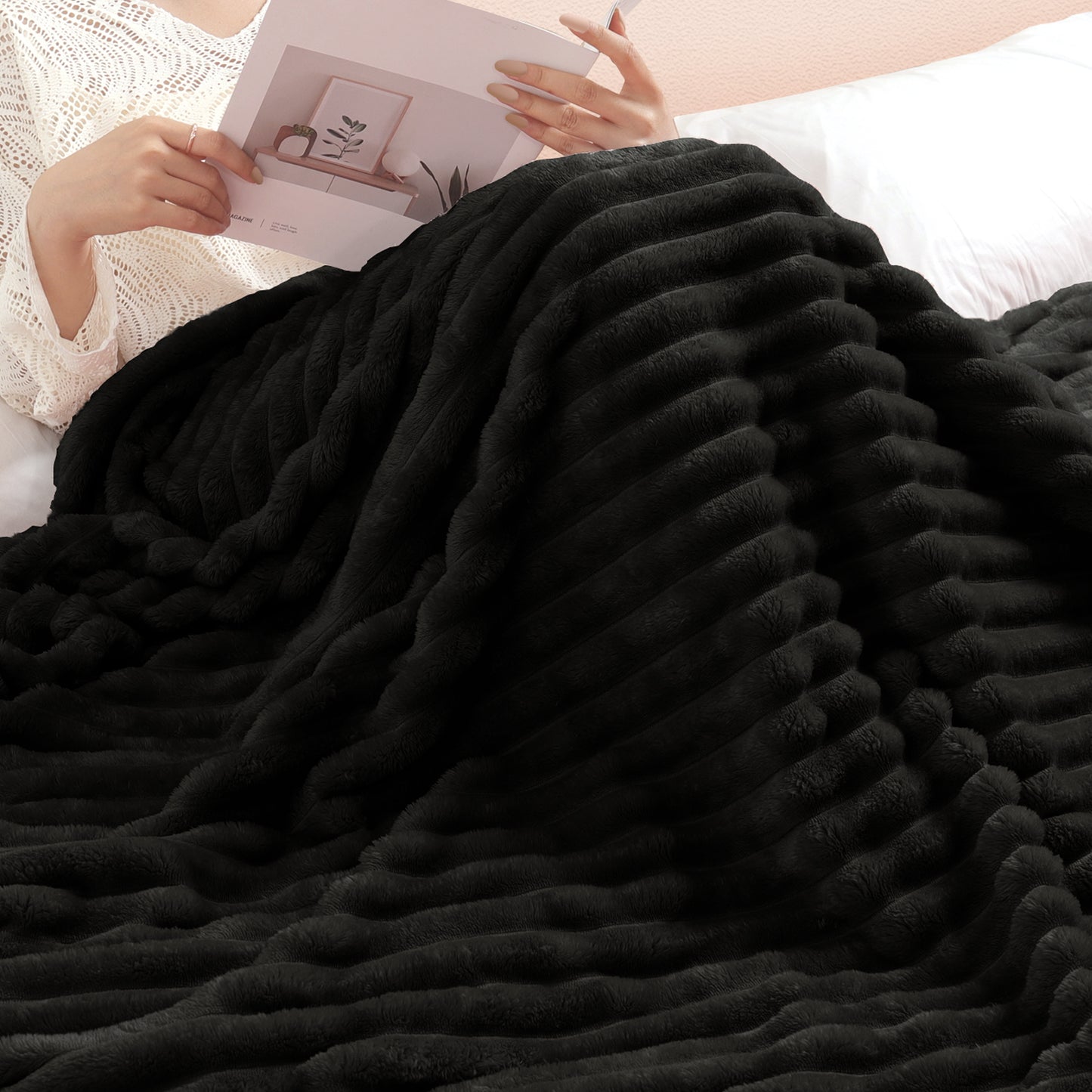 Exclusivo Mezcla King Size Flannel Fleece Blanket, Super Soft 3D Striped Jacquard Bed Blanket, Lightweight Fuzzy Cozy Blankets for All Seasons, 90x104 Inches, Black Blanket