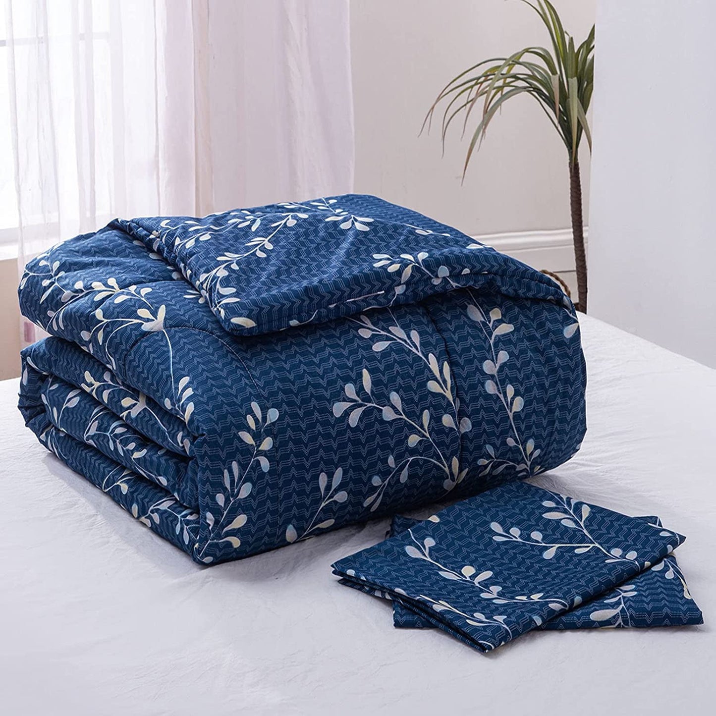 Exclusivo Mezcla 2-Piece Floral Twin Comforter Set, Microfiber Bedding Down Alternative Comforter for All Seasons with 1 Pillow Sham, Navy