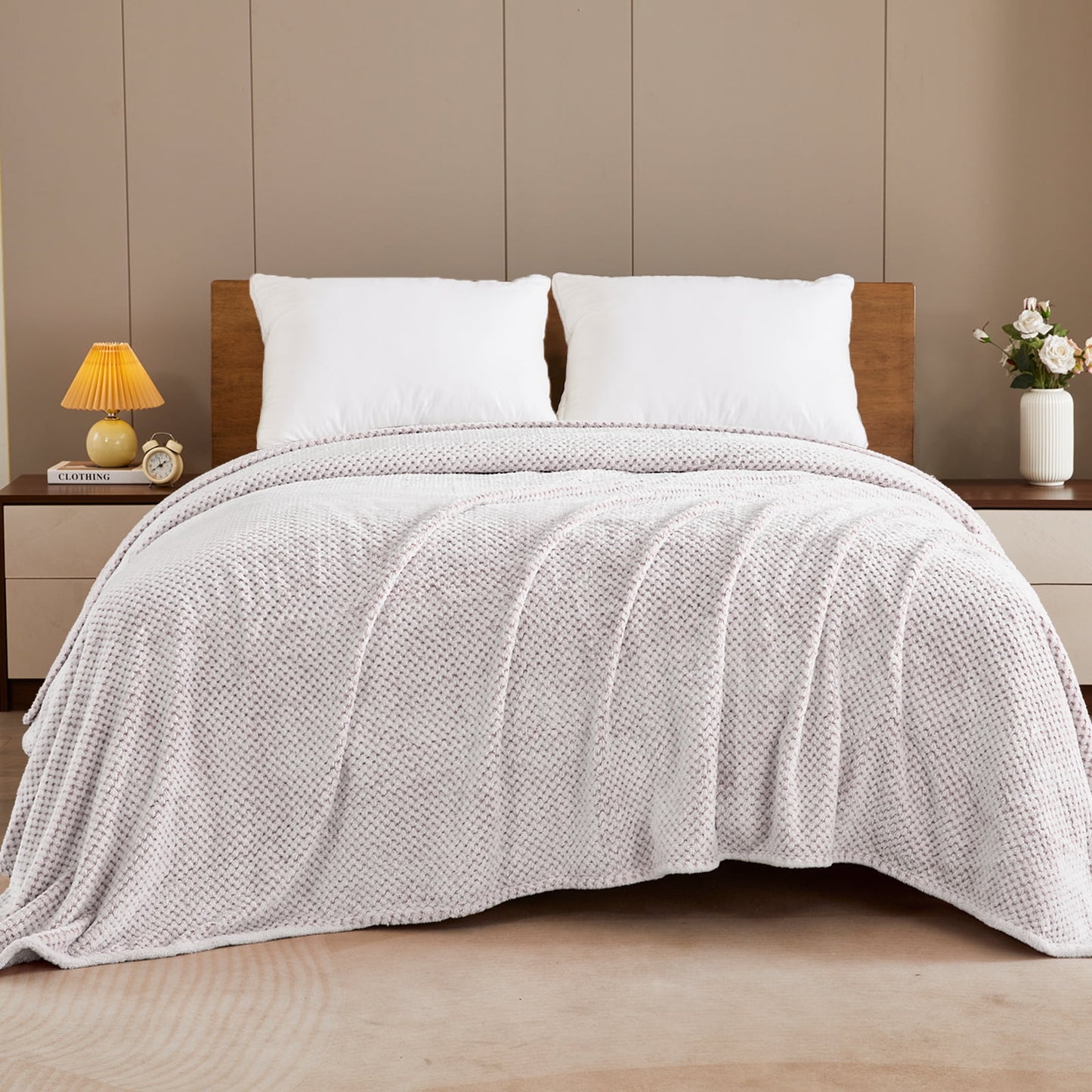 Exclusivo Mezcla Waffle Textured Soft Fleece Blanket, King Size Bed Blanket, Cozy Warm and Lightweight (Mixed Light Grey, 90x104 inches)