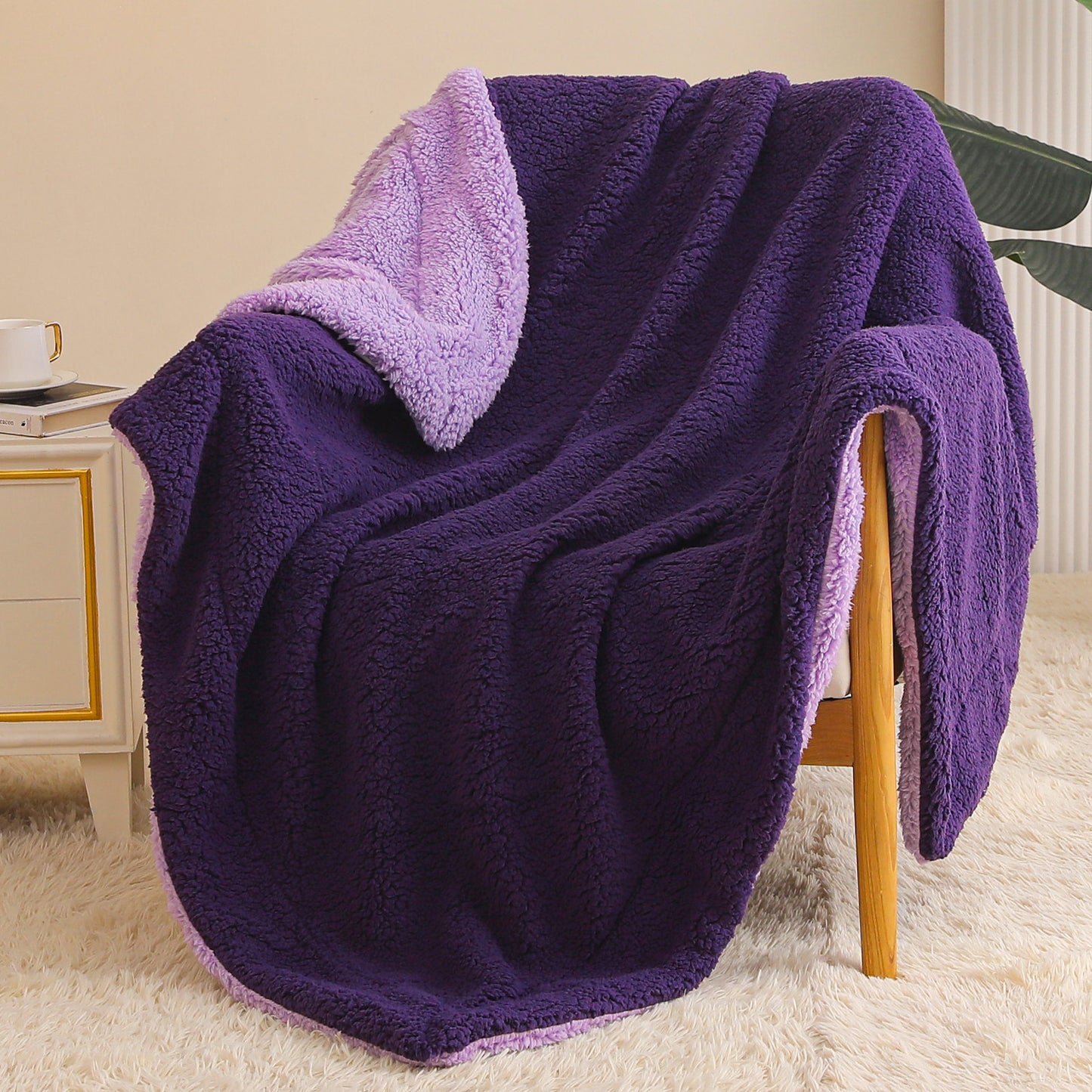 Exclusivo Mezcla Reversible Sherpa Fleece Throw Blanket for Couch, Soft Plush Blanket for Bed Sofa, Warm Fluffy Blankets for All Season, 50x60 Inches, Deep Purple/ Lilac