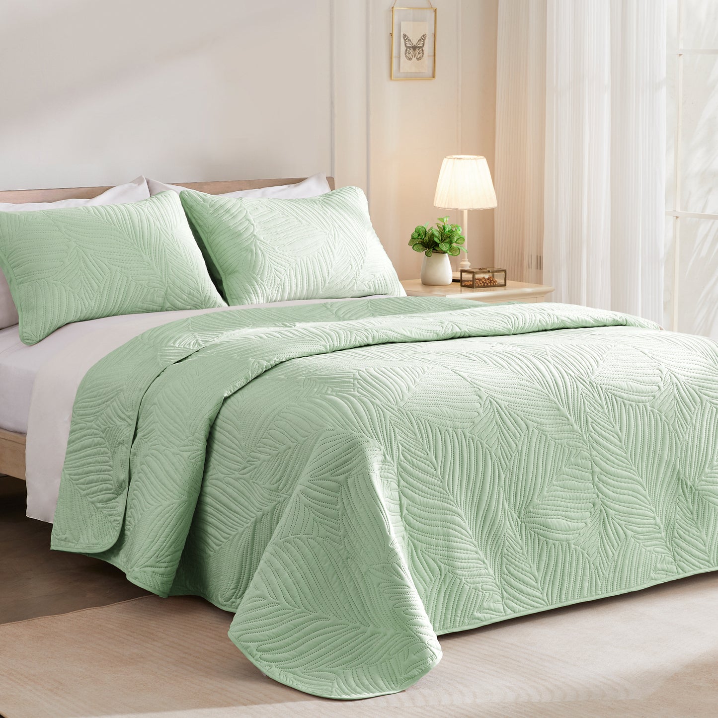 Exclusivo Mezcla Full Queen Quilt Set Sage Green, Lightweight Bedspread Leaf Pattern Bed Cover Soft Coverlet Bedding Set(1 Quilt, 2 Pillow Shams)