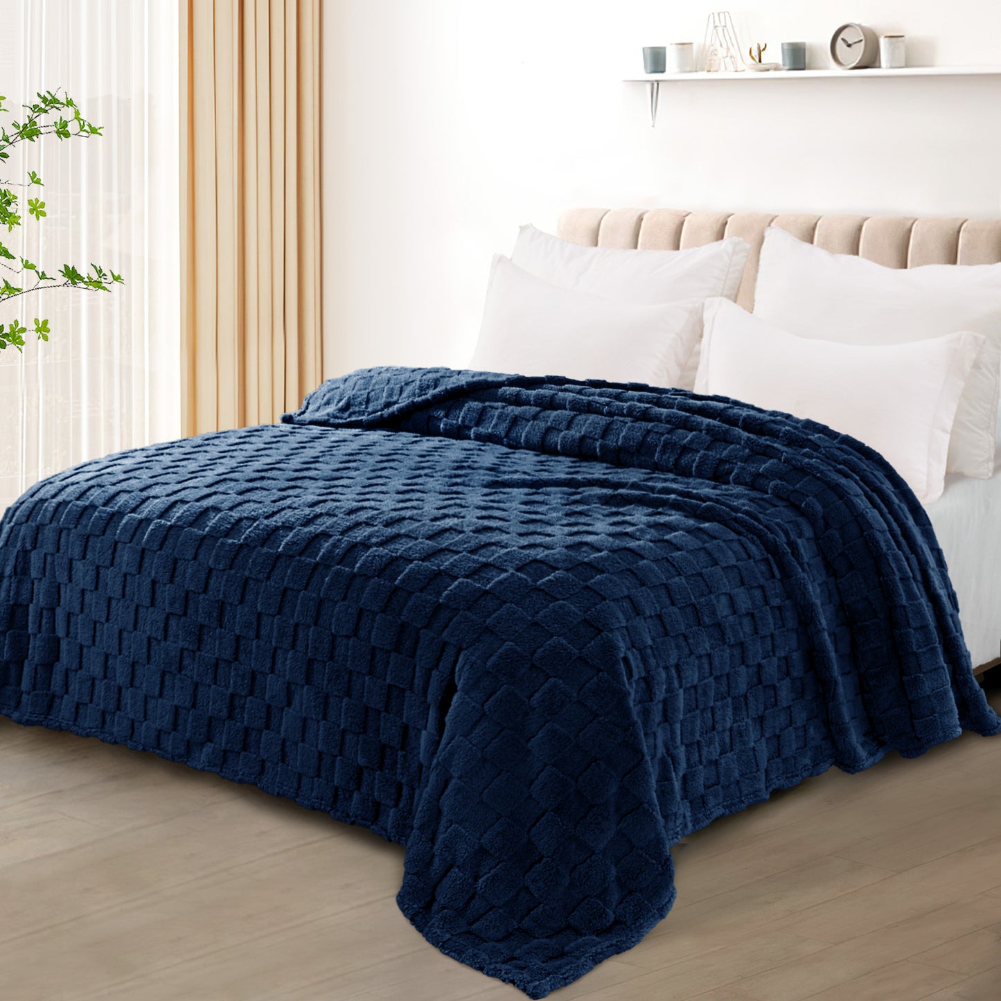 Exclusivo Mezcla King Size Flannel Fleece Blanket, Super Soft 3D Checkered Jacquard Bed Blanket, Cozy Fluffy Lightweight Blanket for All Seasons, 90x104 Inches, Navy Blue Blanket