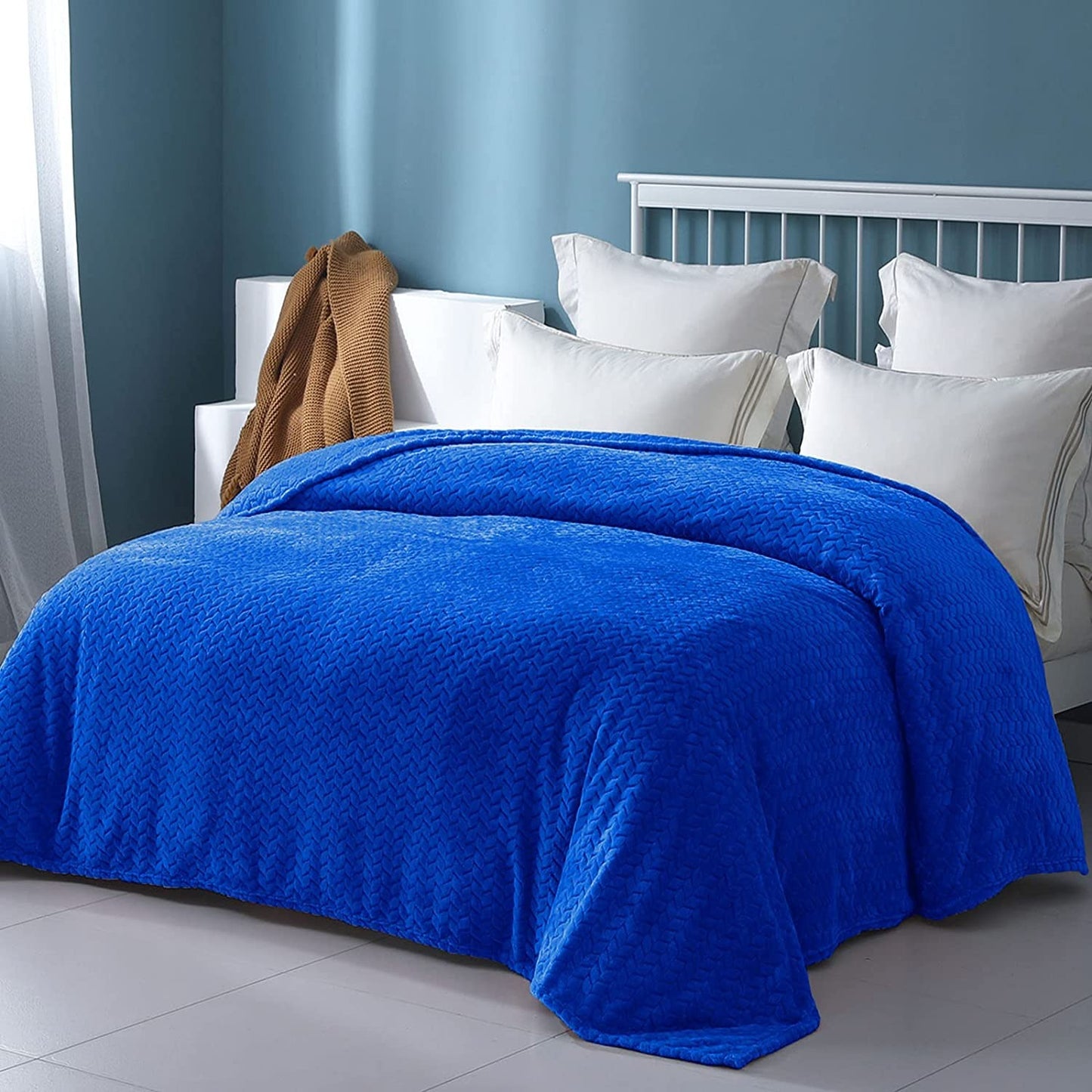 Exclusivo Mezcla King Size Flannel Fleece Blanket, 90x104 Inches Soft Jacquard Weave Leaves Pattern Velvet Plush Blanket for Bed, Cozy, Warm, Lightweight and Decorative Cobalt Blue Blanket