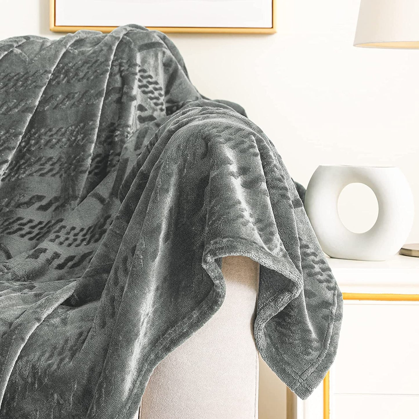 Exclusivo Mezcla Soft Throw Blanket, Large Fuzzy Fleece Blanket, Decorative Geometry Pattern Plush Throw Blanket for Couch/Sofa/Bed, 50x60 Inches, Dark Grey