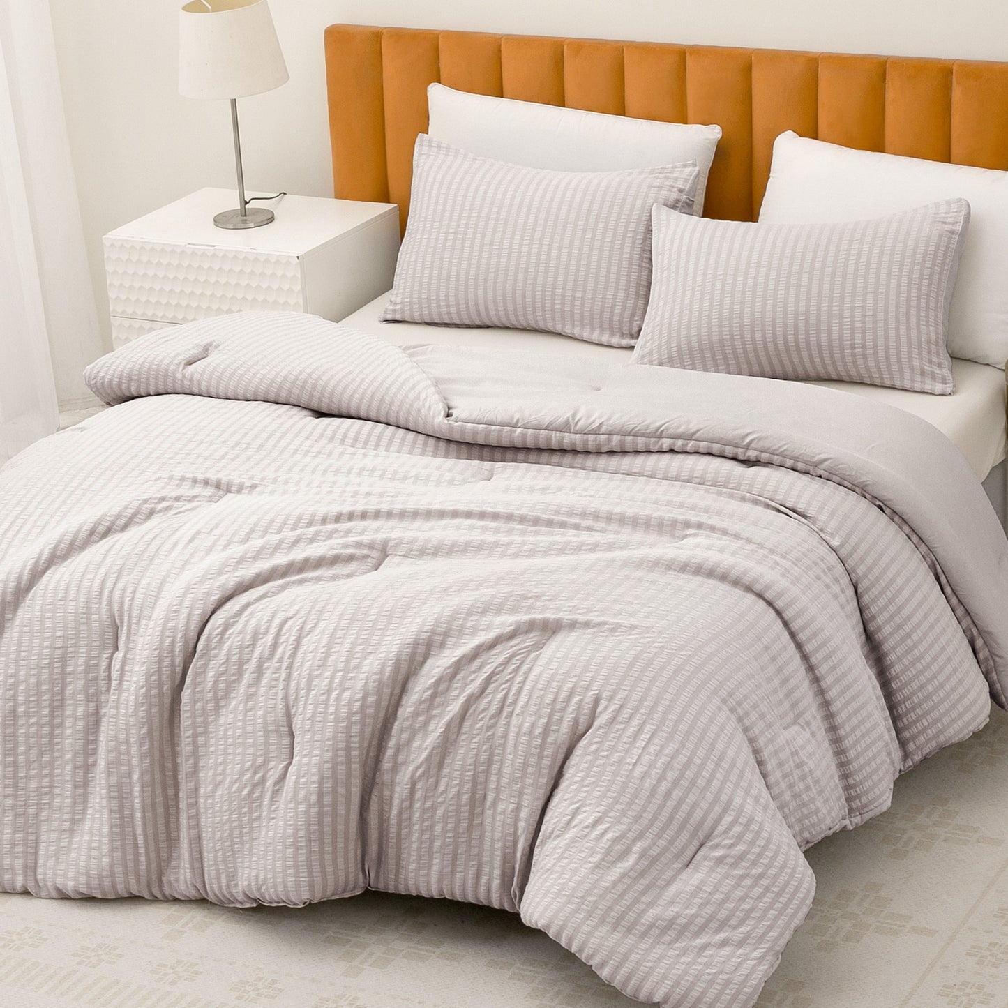 Exclusivo Mezcla 2-Piece Seersucker Twin Comforter Set Light Grey, Lightweight Soft Striped Pattern All Season Bedding Comforter sets with 1 Pillow Sham