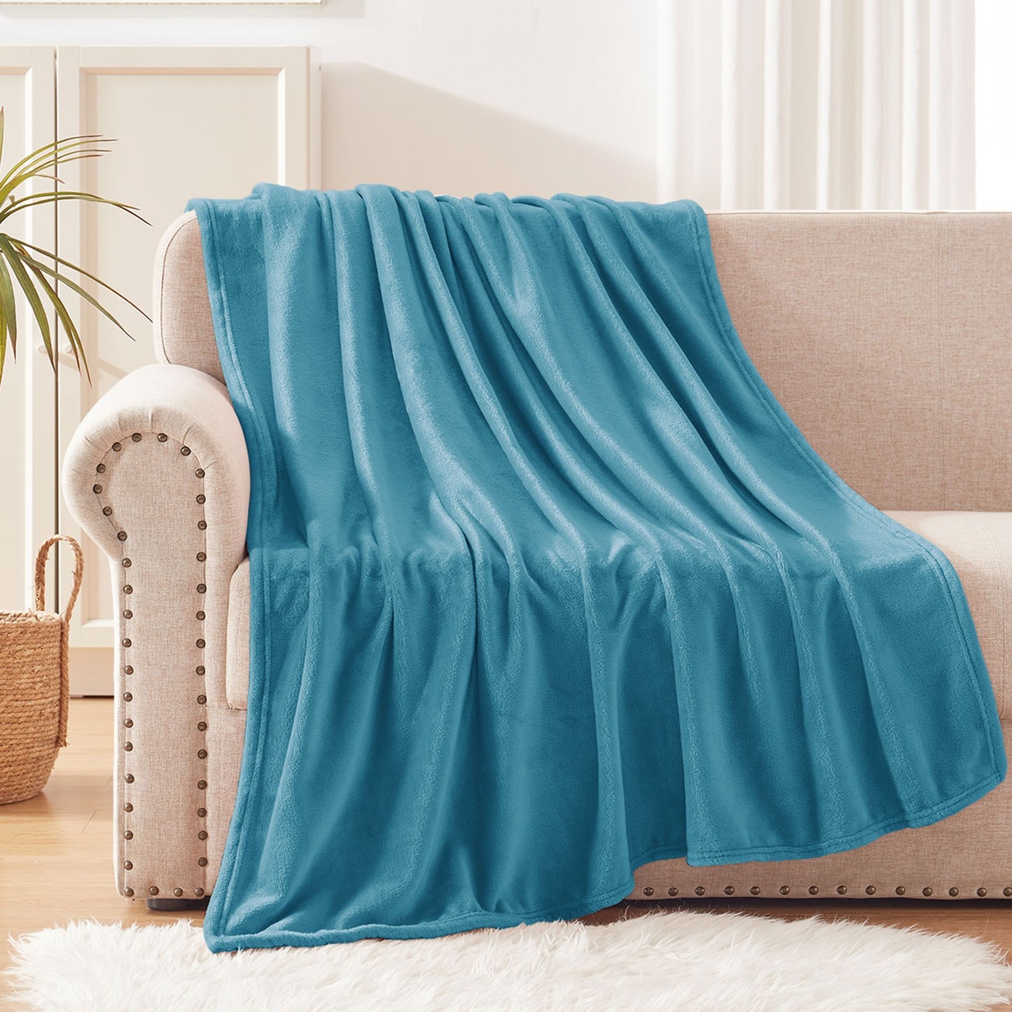 Exclusivo Mezcla Fleece Throw Blanket for Couch/Sofa/Bed,Plush Soft Blankets and Throws,Lightweight and Cozy-50" x 70" (Blue)
