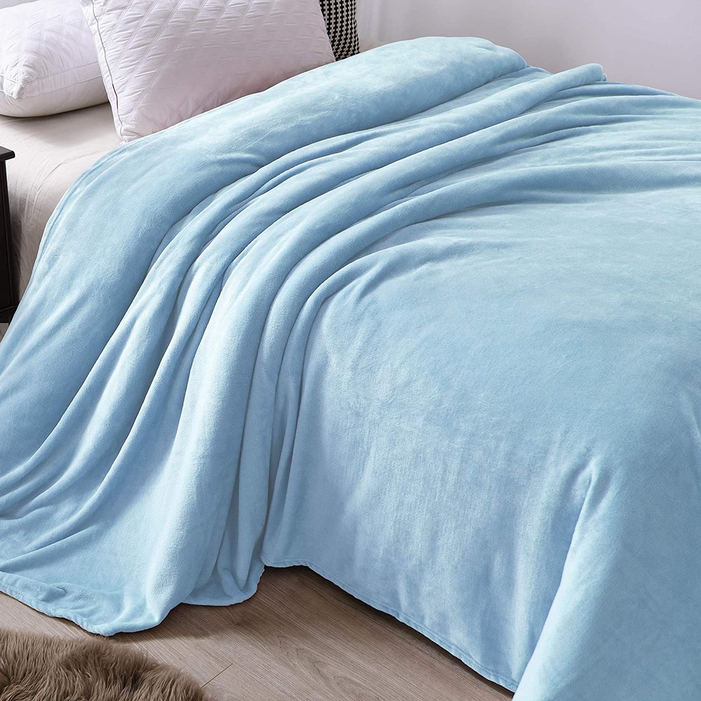 Exclusivo Mezcla Queen Size Flannel Fleece Velvet Plush Bed Blanket as Bedspread, Coverlet, Bed Cover (90x90 inches, Ice Blue) Soft, Lightweight, Warm and Cozy