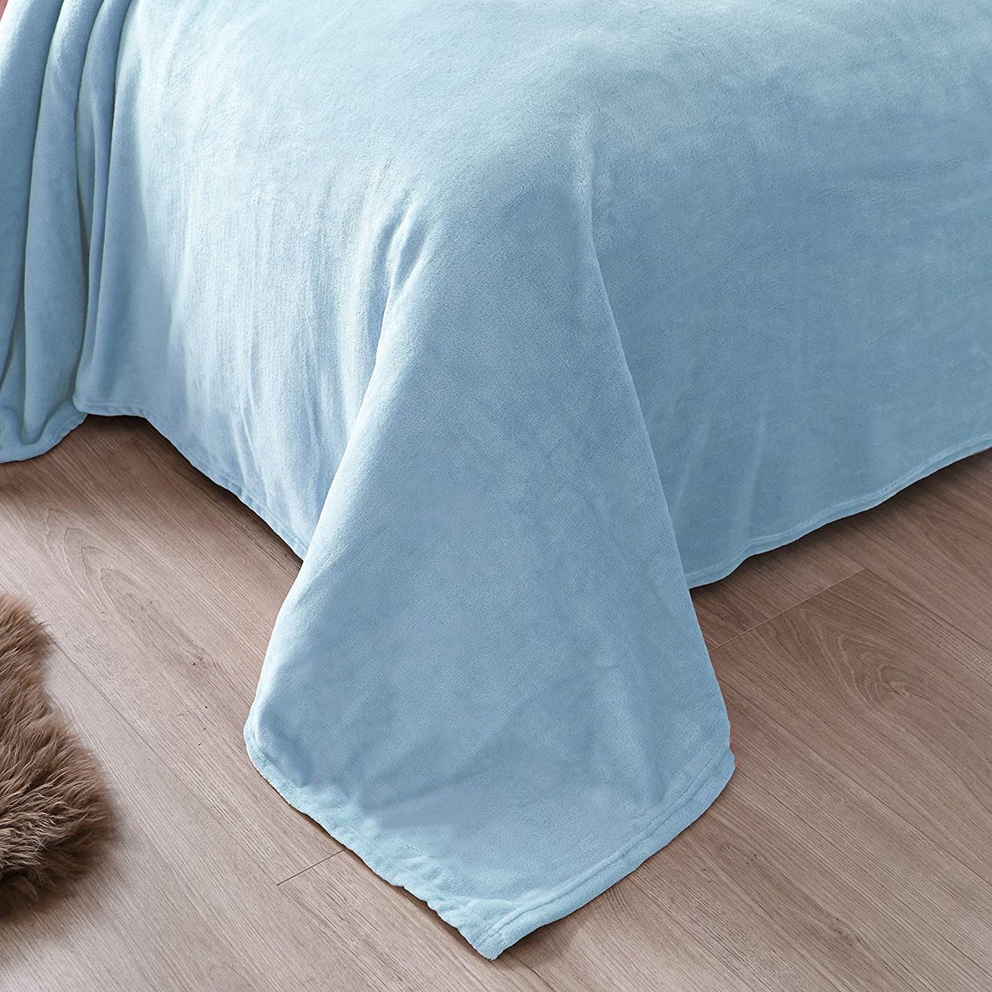 Exclusivo Mezcla Queen Size Flannel Fleece Velvet Plush Bed Blanket as Bedspread, Coverlet, Bed Cover (90x90 inches, Ice Blue) Soft, Lightweight, Warm and Cozy