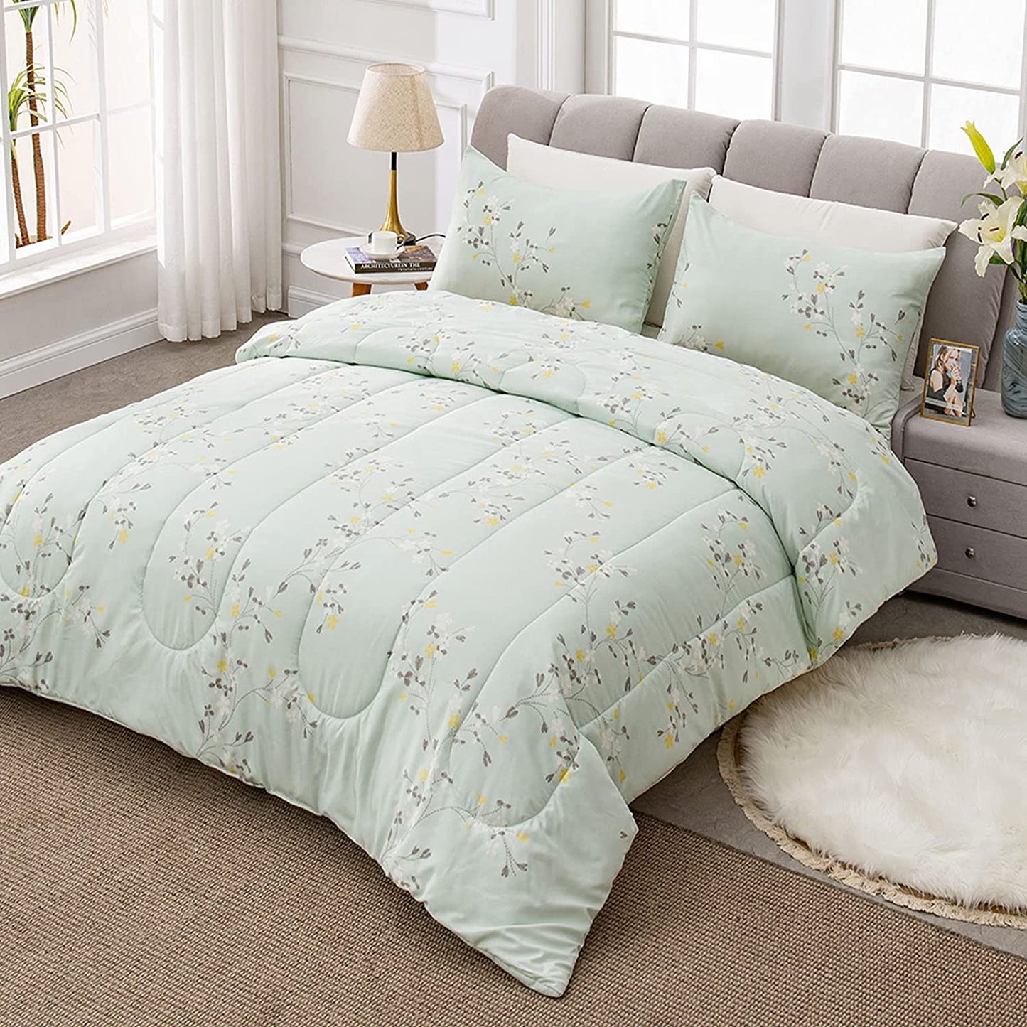 Exclusivo Mezcla 3-Piece Floral Queen Comforter Set, Microfiber Bedding Down Alternative Comforter for All Seasons with 2 Pillow Shams, Milky Green