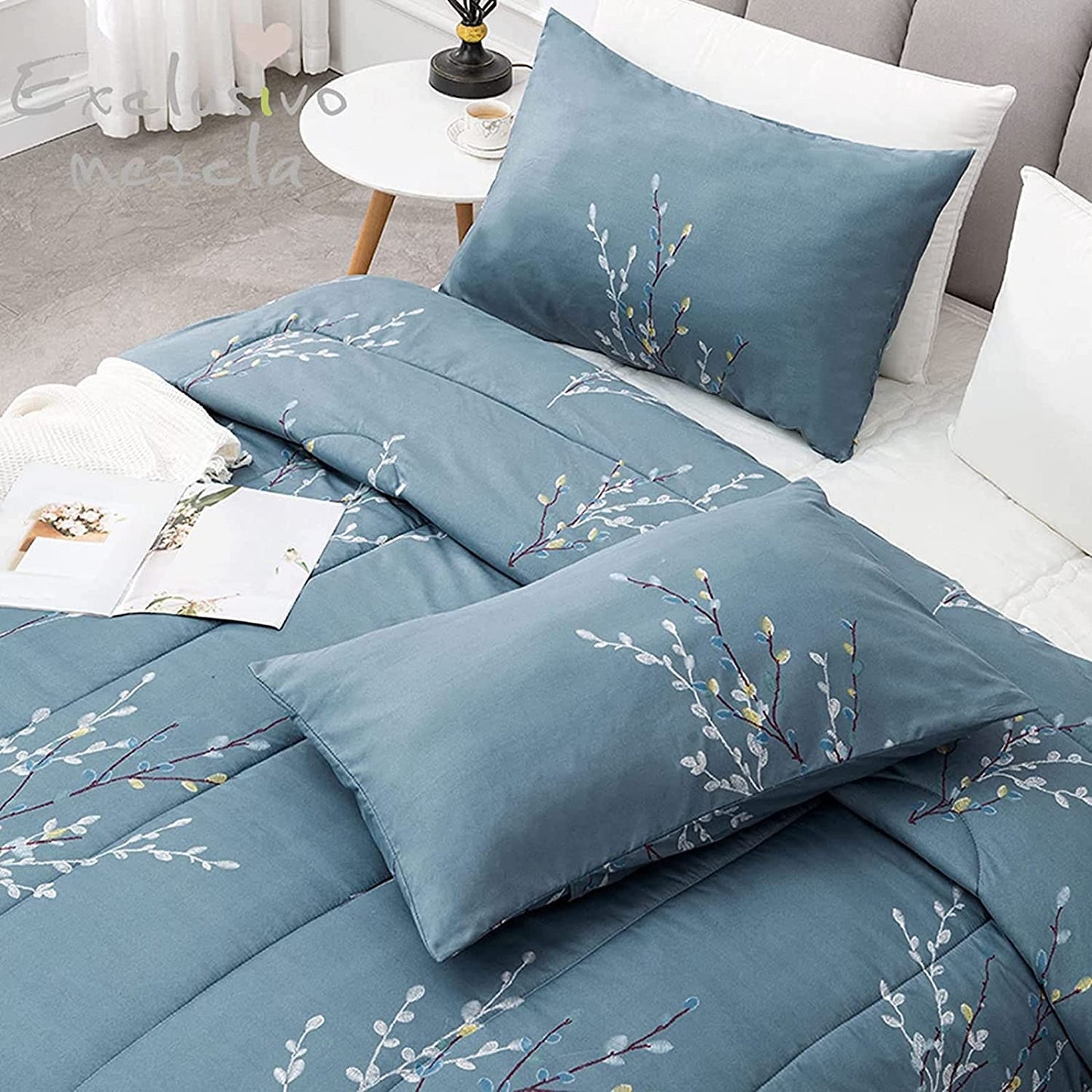 Exclusivo Mezcla 3-Piece Floral Queen Comforter Set, Microfiber Bedding Down Alternative Comforter for All Seasons with 2 Pillow Shams, Blue