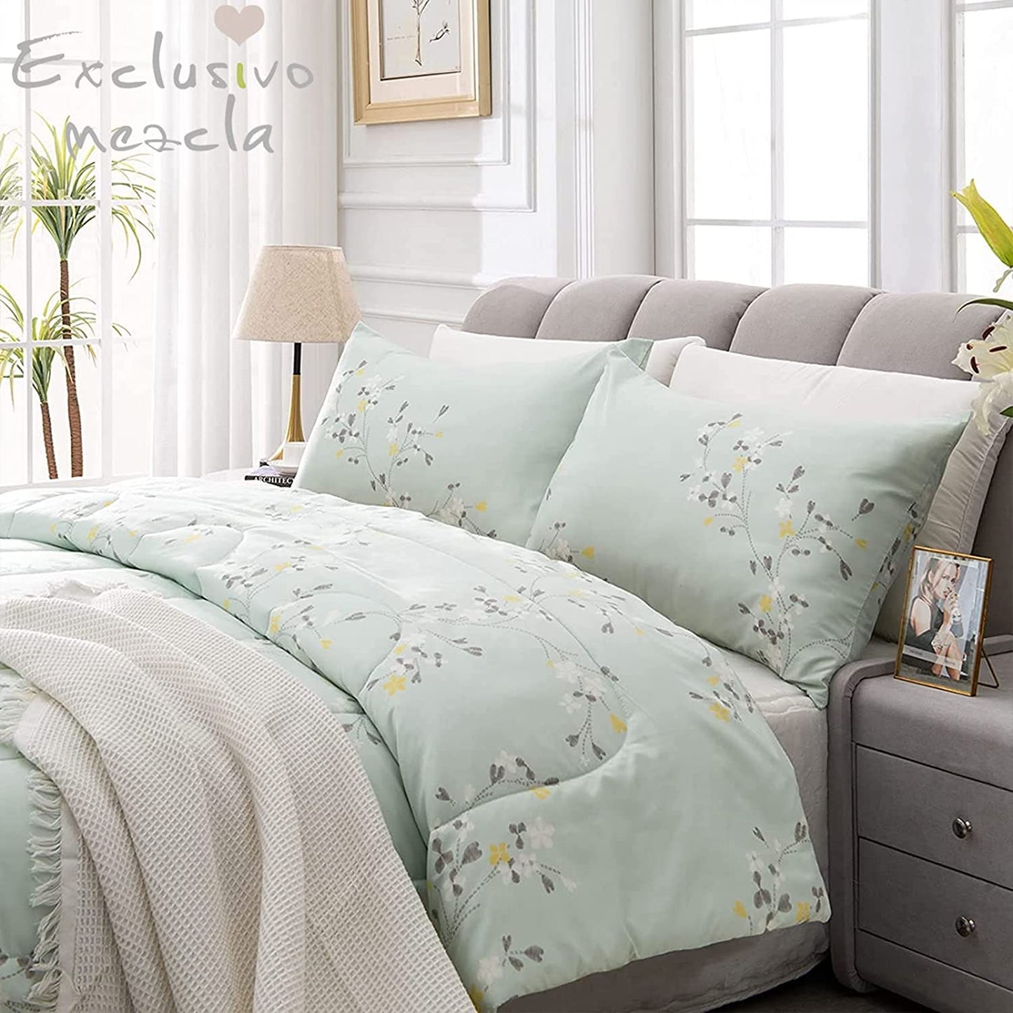 Exclusivo Mezcla 3-Piece Floral Queen Comforter Set, Microfiber Bedding Down Alternative Comforter for All Seasons with 2 Pillow Shams, Milky Green