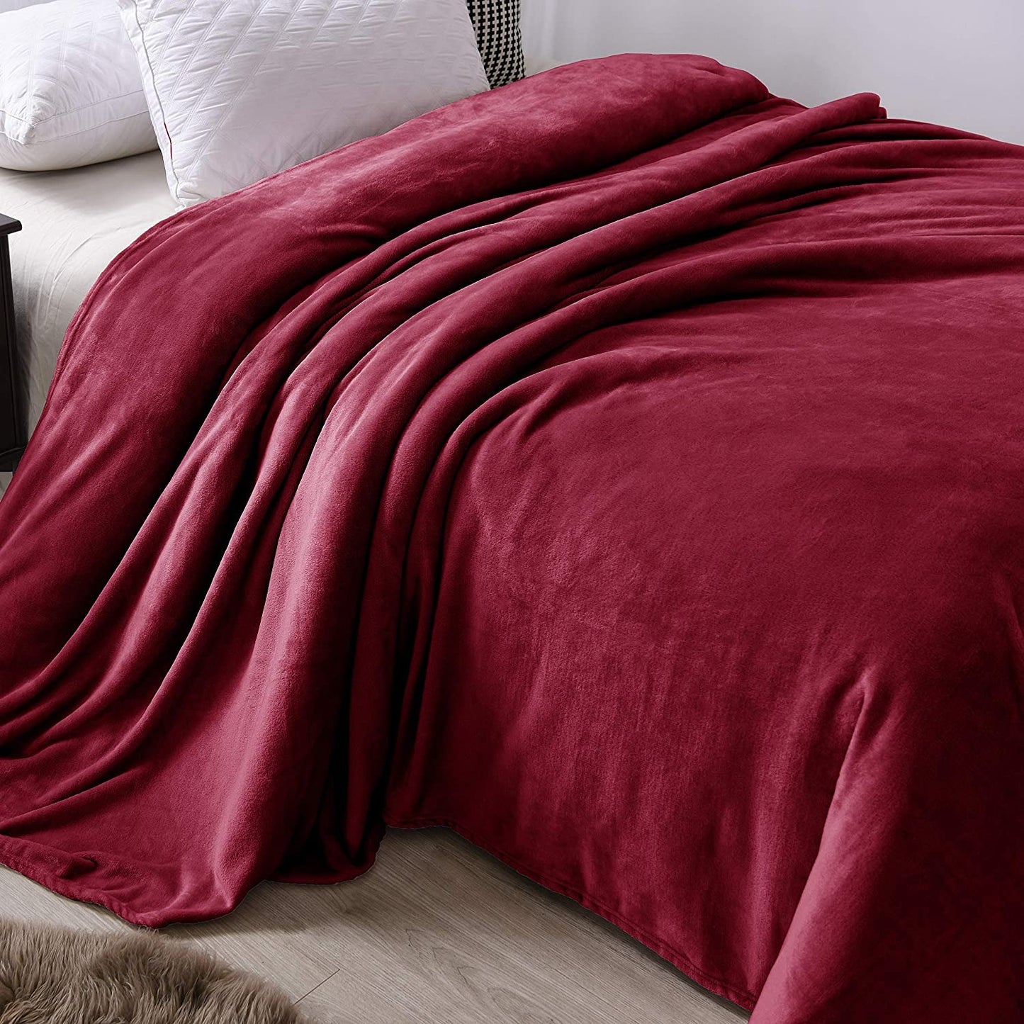 Exclusivo Mezcla Twin Size Flannel Fleece Velvet Plush Bed Blanket as Bedspread, Coverlet, Bed Cover (90x66 inches, Deep Red) Soft, Lightweight, Warm and Cozy