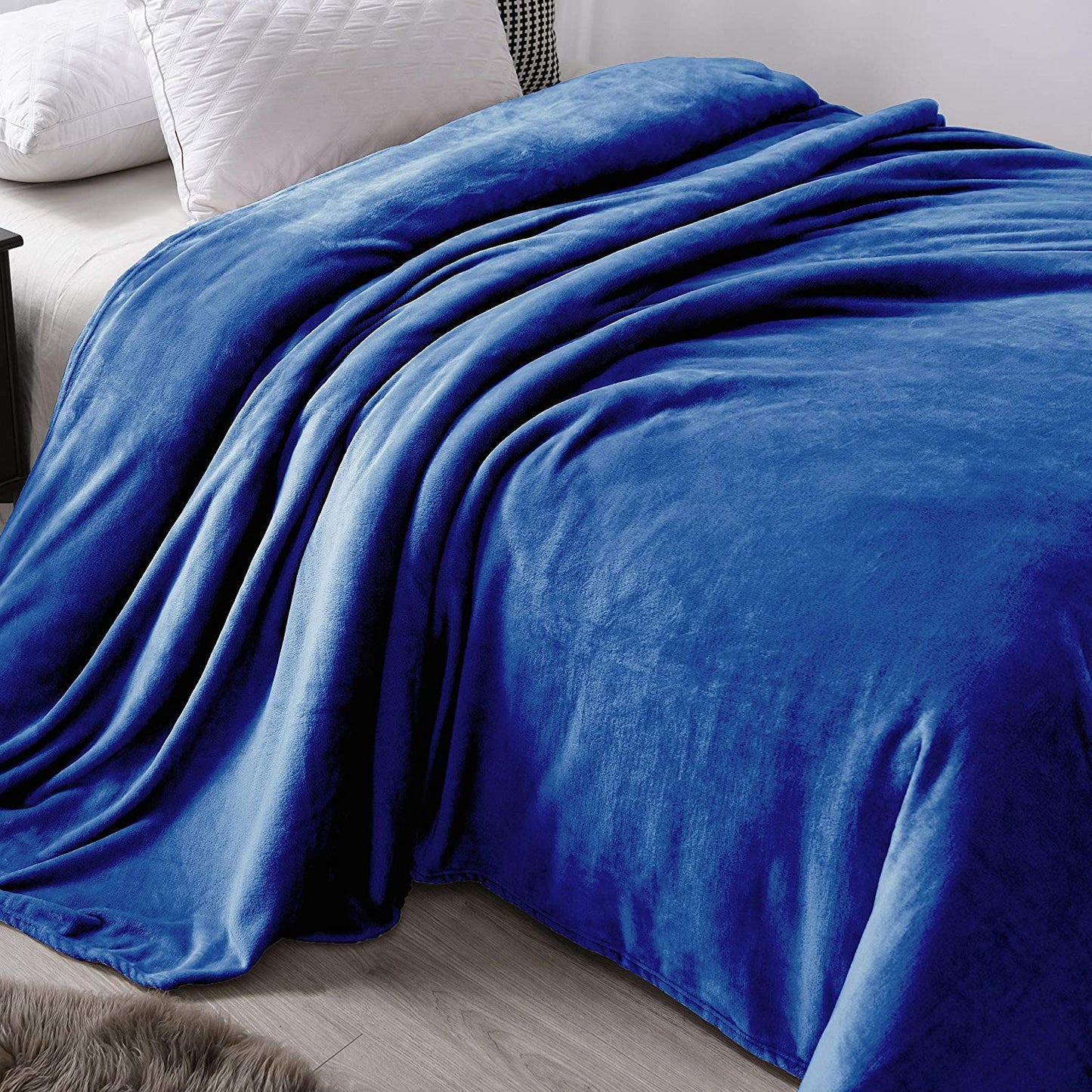 Exclusivo Mezcla Twin Size Flannel Fleece Velvet Plush Bed Blanket as Bedspread/Coverlet/Bed Cover (60" x 80",Cobalt Blue) - Soft, Lightweight, Warm and Cozy
