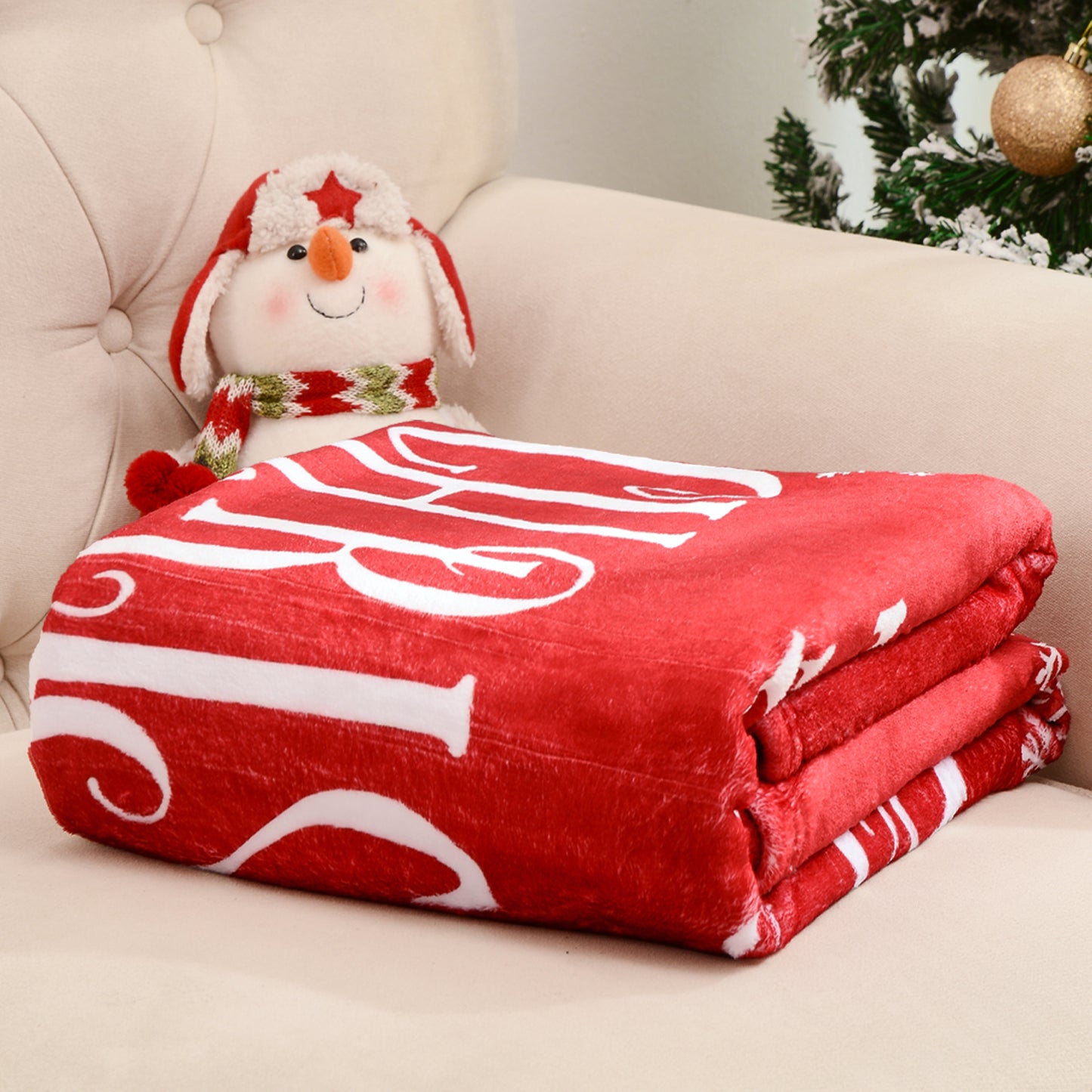 Exclusivo Mezcla Christmas Blanket, Green Flannel Fleece Blanket with Reindeer Pattern, Super Soft and Warm Holiday Throw Blanket for Couch, Bed and Sofa, 50x60 inches