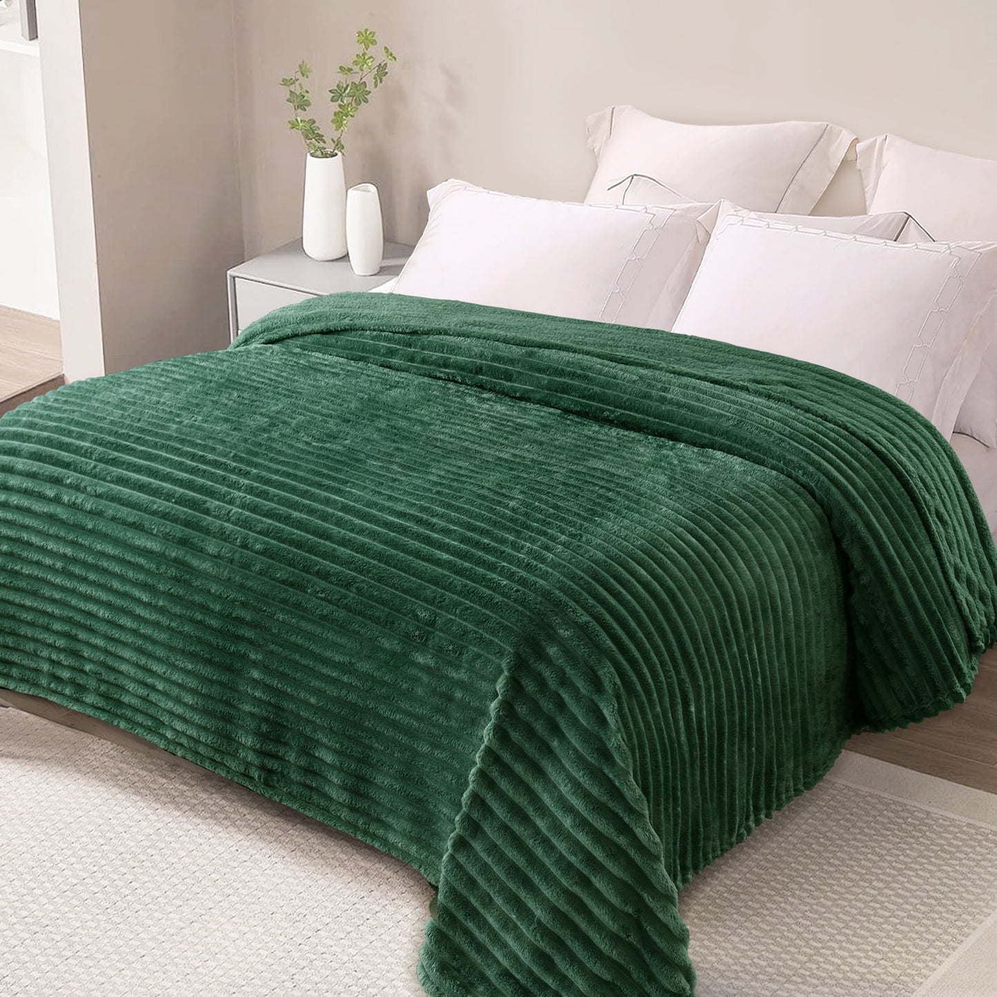 Exclusivo Mezcla Queen Size Flannel Fleece Blanket, Super Soft 3D Striped Jacquard Bed Blanket, Lightweight Fuzzy Cozy Blankets for All Seasons, 90x90 Inches, Forest Green Blanket