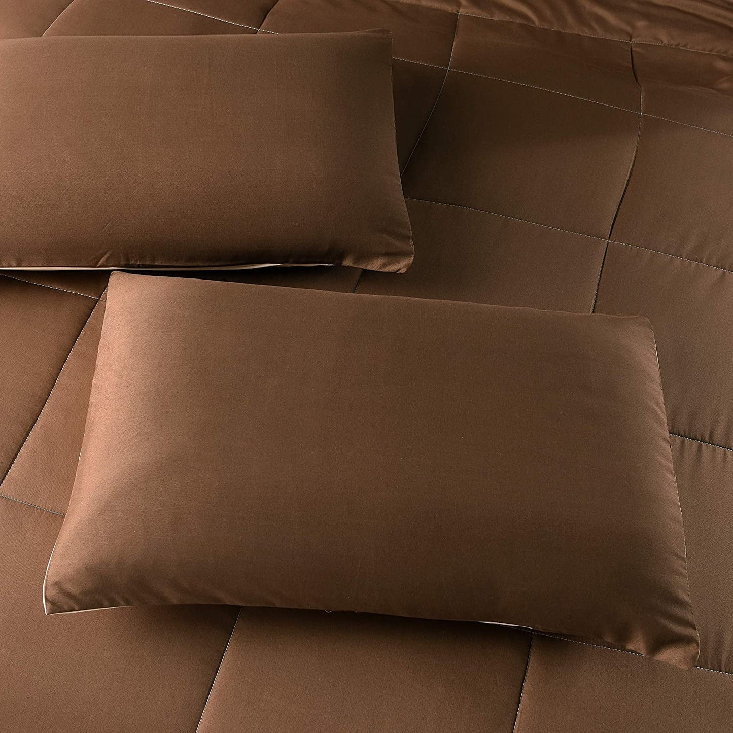 Exclusivo Mezcla Lightweight Reversible 3-Piece Comforter Set All Seasons, Down Alternative Comforter with 2 Pillow Shams, King Size, Brown/ Khaki