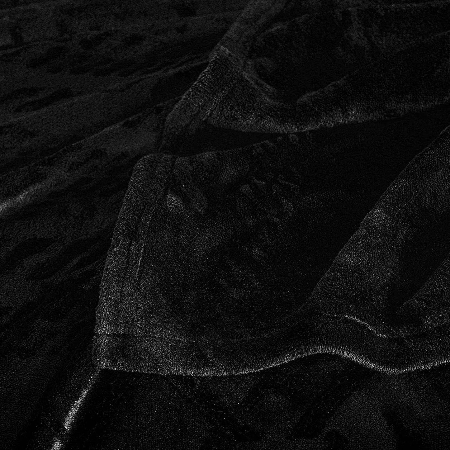 Exclusivo Mezcla King Size Soft Bed Blanket, Warm Fuzzy Luxury Bed Blankets, Decorative Geometry Pattern Plush Throw Blanket for Bed, 90x104 Inches, Black