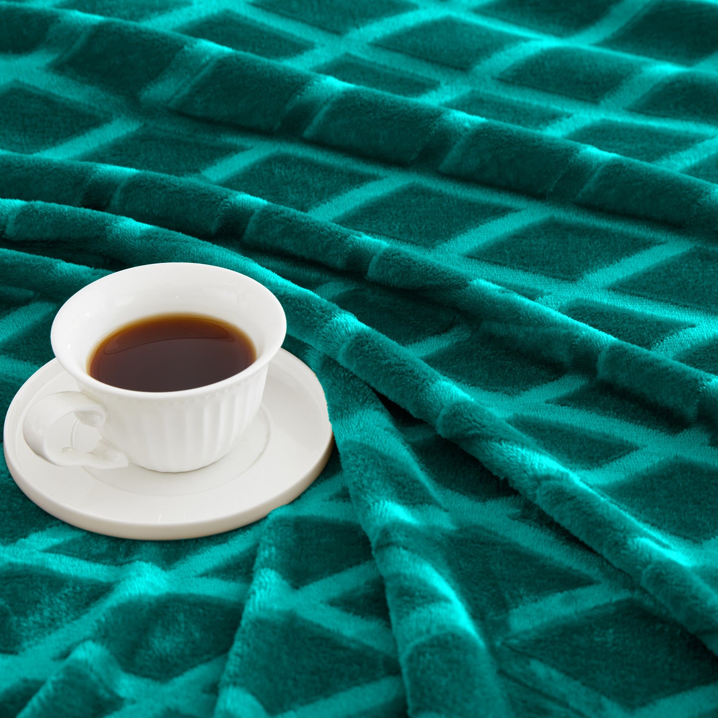 Exclusivo Mezcla Large Soft Throw Blanket for Couch, 50x70 Inches Diamond Geometry Pattern Velvet Fleece Blanket, Cozy, Warm and Lightweight Teal Blanket
