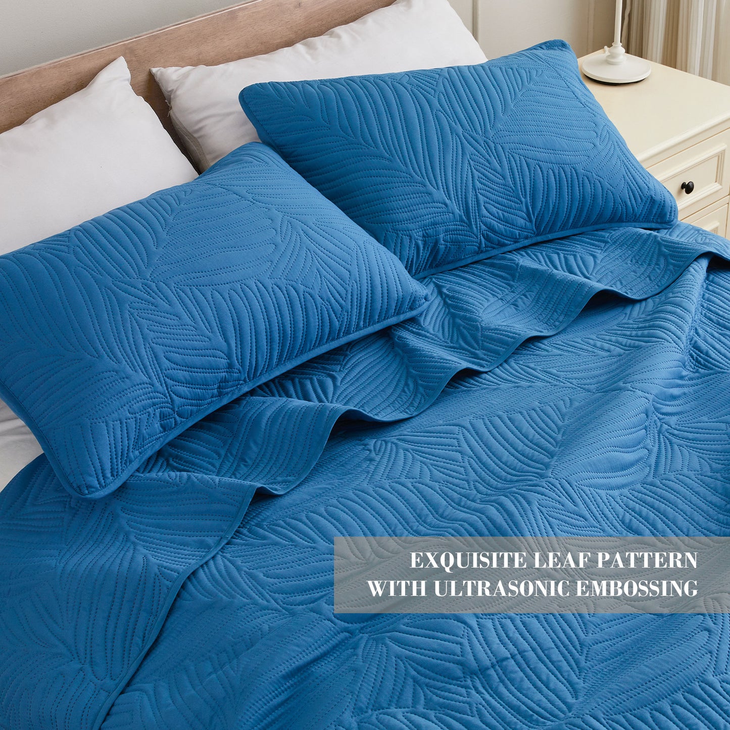 Exclusivo Mezcla Ultrasonic Full Queen Size Quilt Set Dark Blue, 3 Pieces Lightweight Bedspread Leaf Pattern Bed Cover Soft Microfiber Coverlet Bedding Set for All Seasons