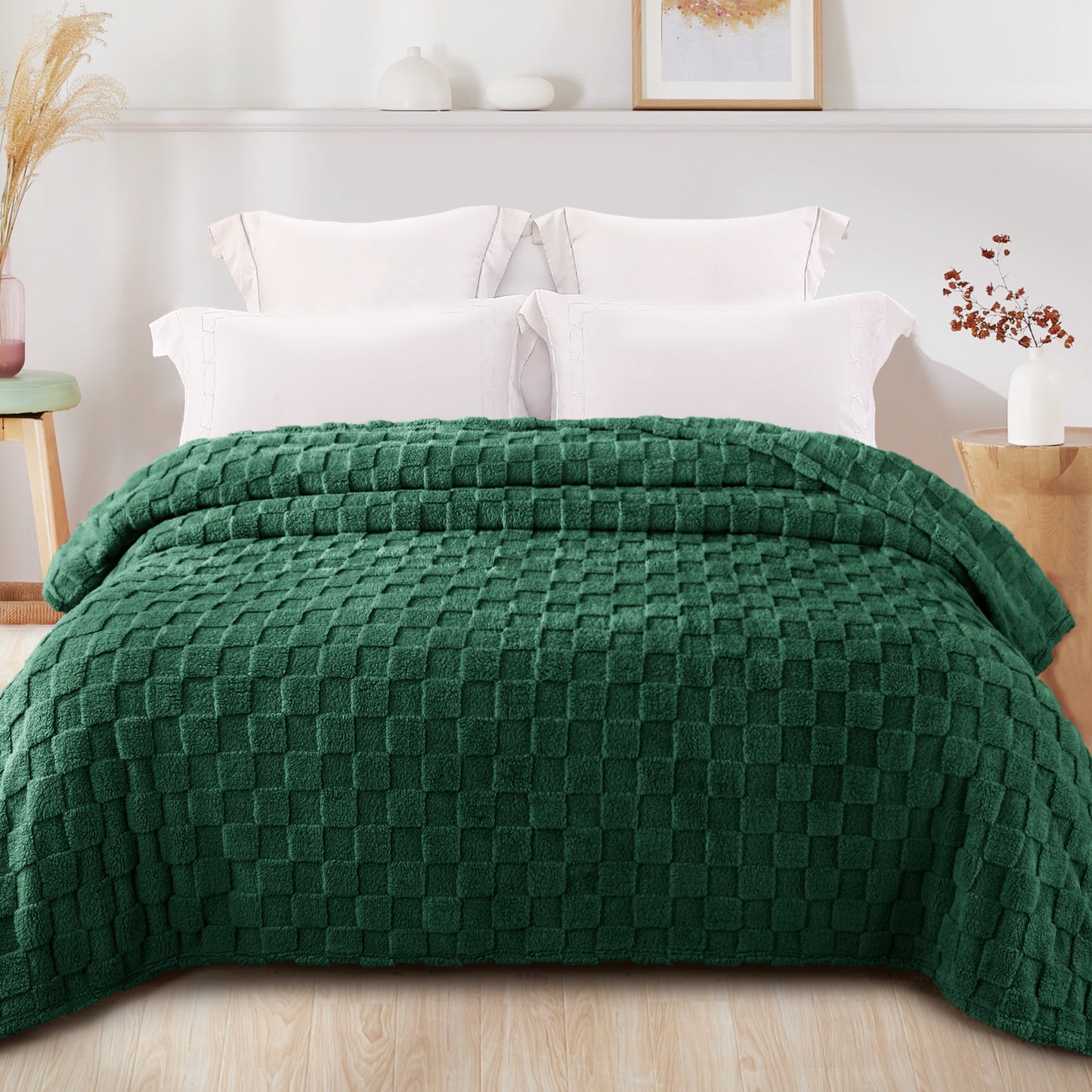 Exclusivo Mezcla Twin Size Flannel Fleece Blanket, Super Soft 3D Checkered Jacquard Bed Blanket, Cozy Fluffy Lightweight Blanket for All Seasons, 60x80 Inches, Forest Green Blanket