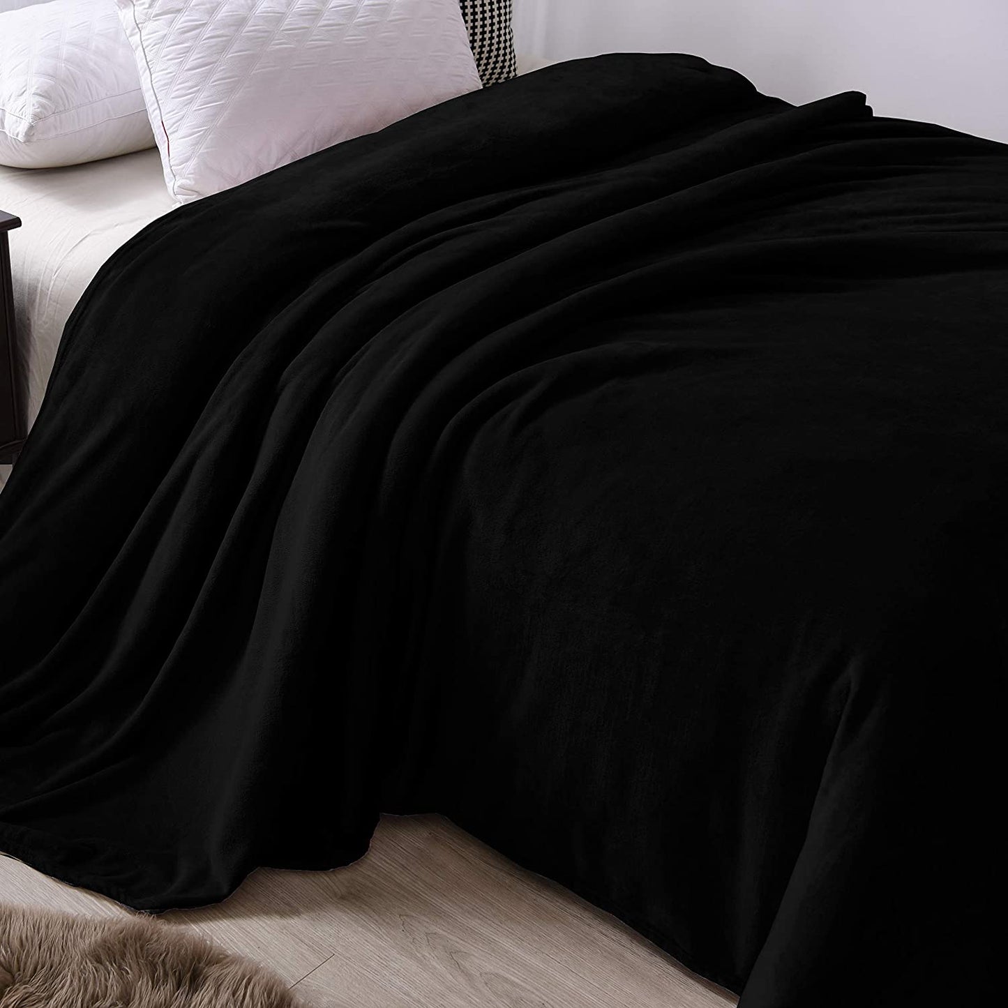 Exclusivo Mezcla Queen Size Velvet Flannel Fleece Plush Queen Size Bed Blanket as Bedspread/Coverlet/Bed Cover (90" x 90", Black) - Soft, Lightweight, Warm and Cozy
