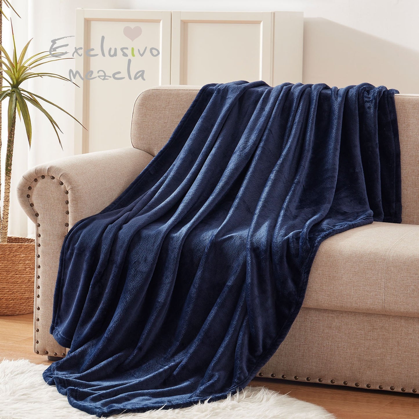 Exclusivo Mezcla Large Flannel Fleece Velvet Plush Throw Blanket?C 50" x 70" (Navy Blue)