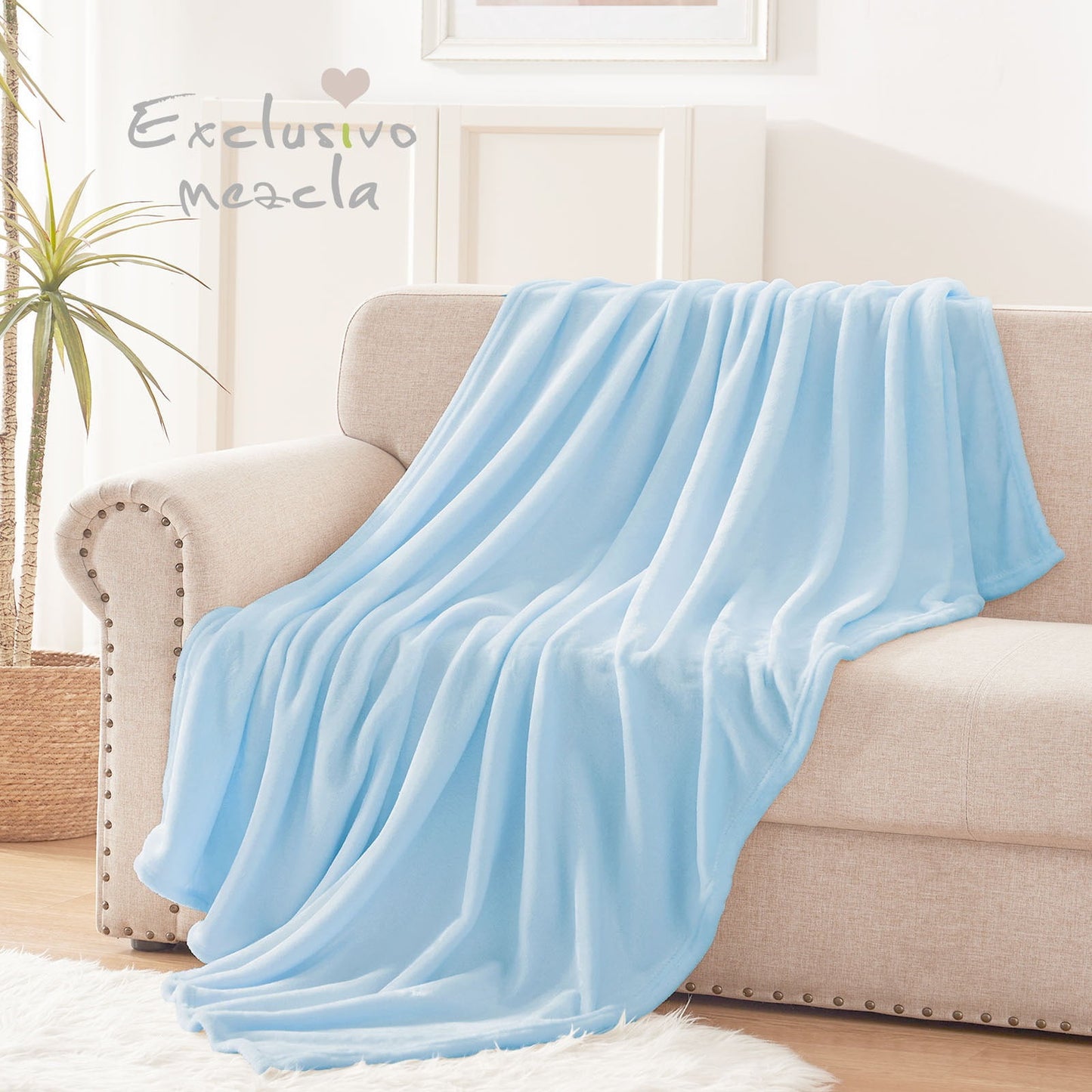Exclusivo Mezcla Fleece Throw Blanket for Couch/Sofa/Bed,Plush Soft Blankets and Throws,Lightweight and Cozy-50" x 60" ( Ice Blue )