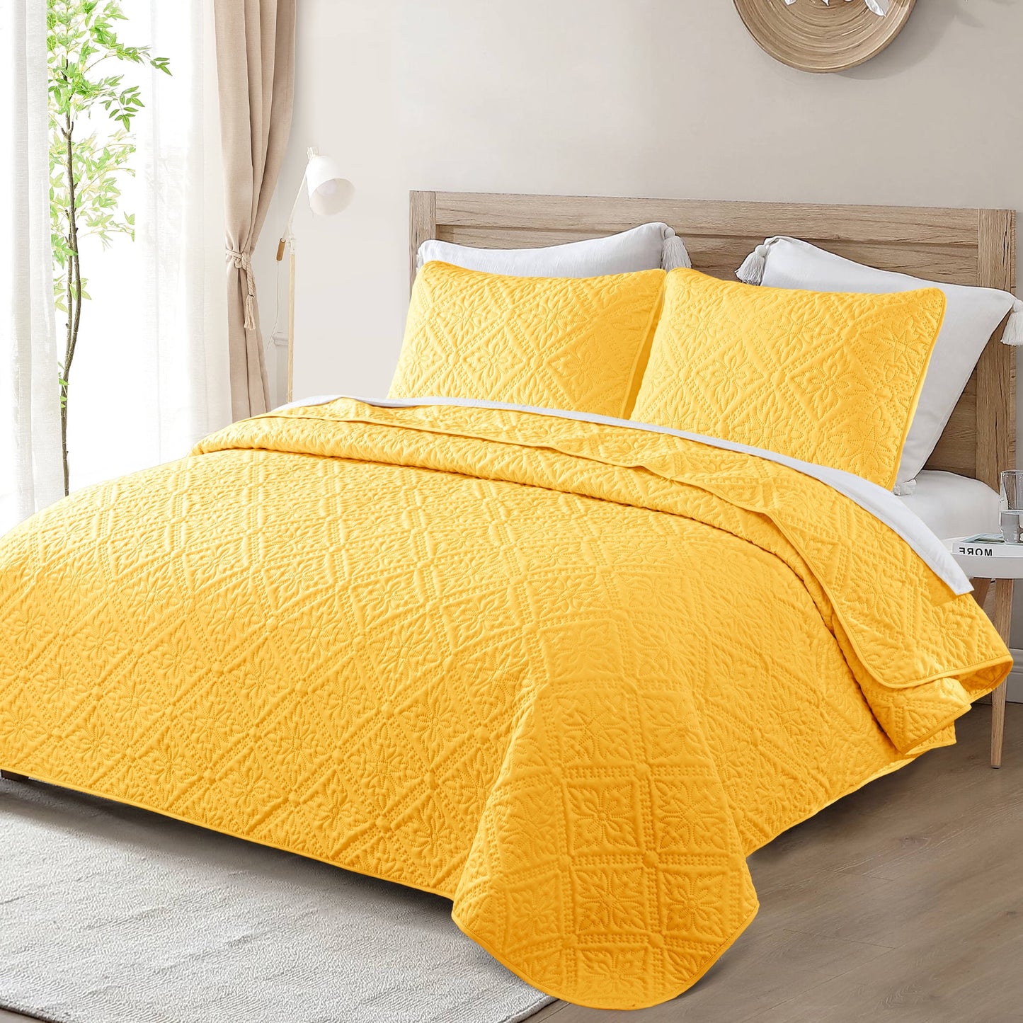 Exclusivo Mezcla Queen Quilt Bedding Set, Lightweight Soft Bedspreads Coverlets with 2 Pillow Shams, Modern Yellow Quilts Queen Full Size for All Seasons