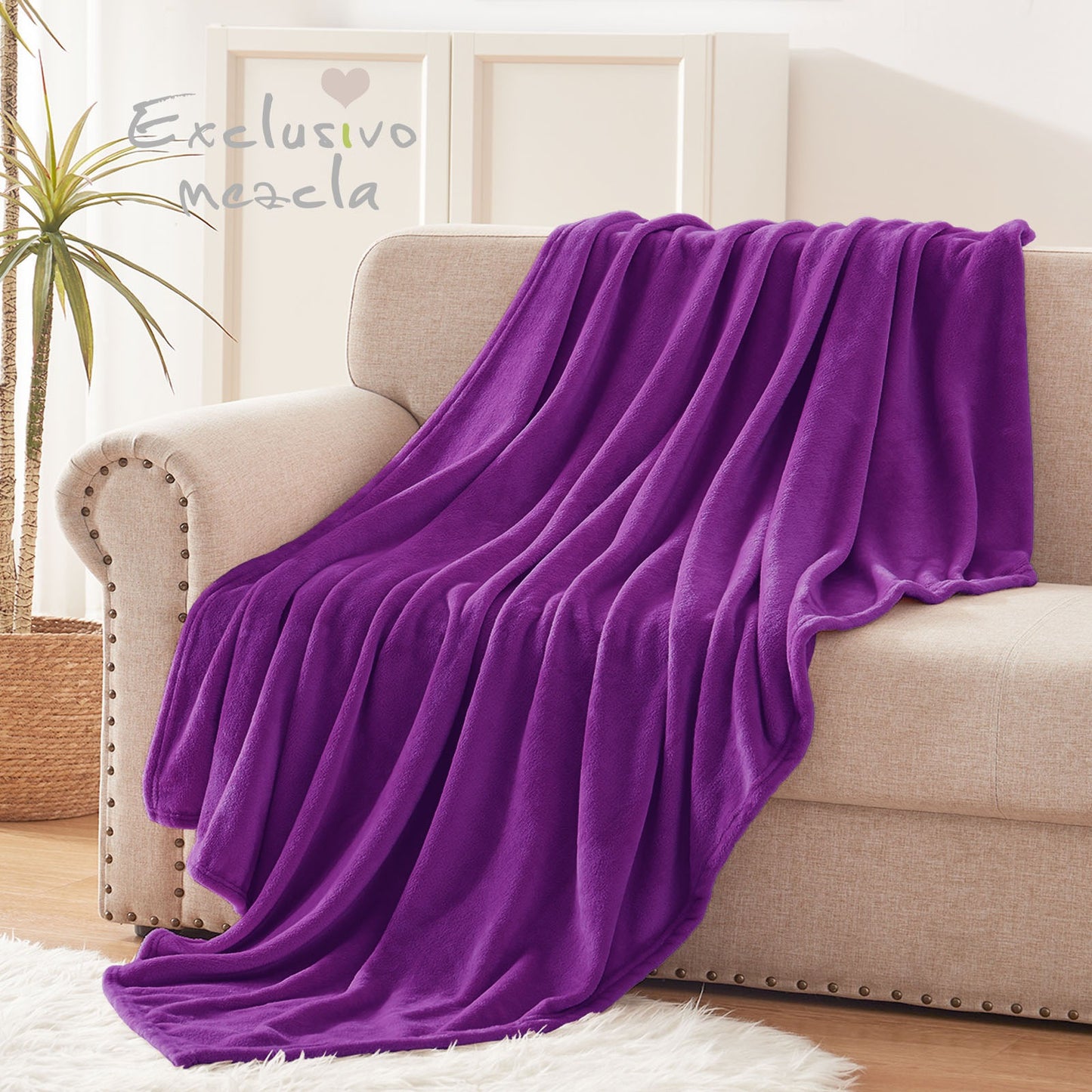 Exclusivo Mezcla Fleece Throw Blanket for Couch/Sofa/Bed,Plush Soft Blankets and Throws,Lightweight and Cozy-50" x 70" (Purple)