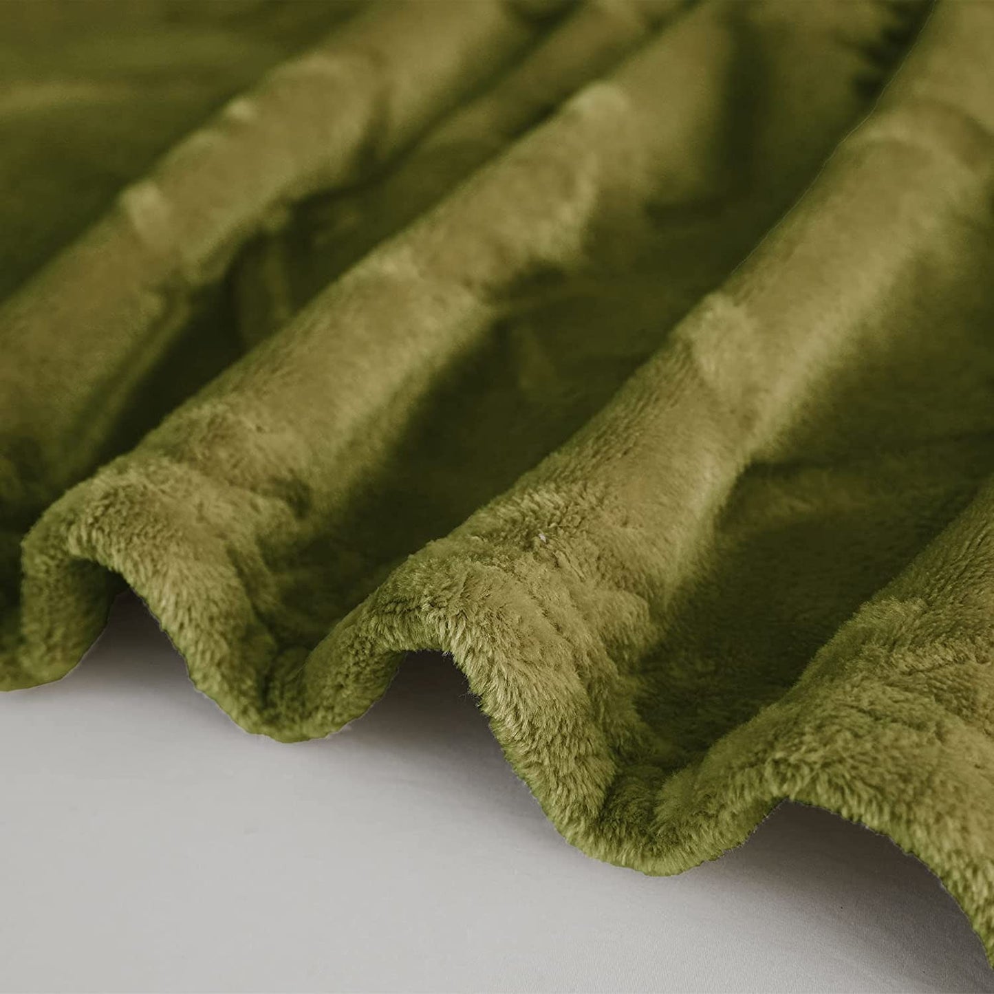Exclusivo Mezcla Queen Size Soft Bed Blanket, Warm Fuzzy Luxury Bed Blankets, Decorative Geometry Pattern Plush Throw Blanket for Bed, 90x90 Inches, Olive Green