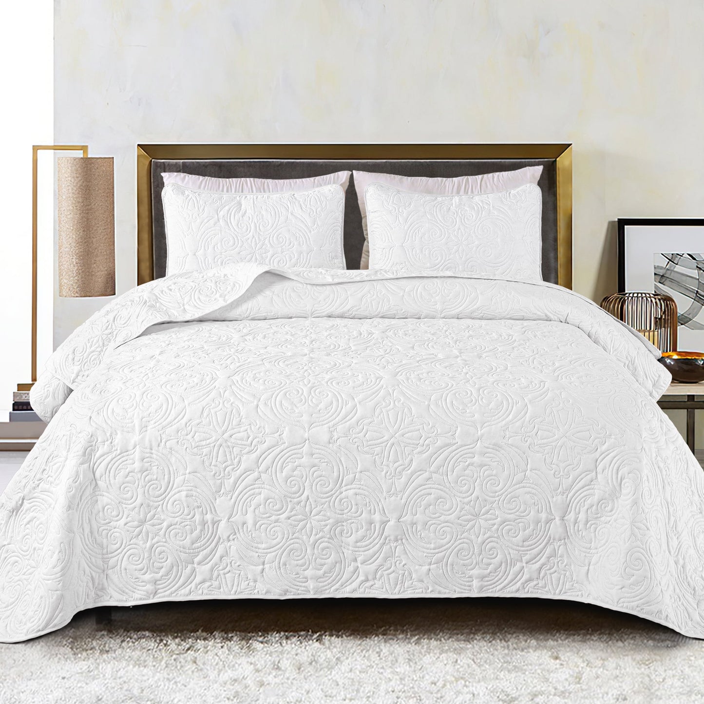 Exclusivo Mezcla Oversized King Quilt Bedding Set, Lightweight Vintage California Cal King Size Quilts with Pillow Shams, Soft Bedspreads Coverlets for All Seasons, (112"x104", White)