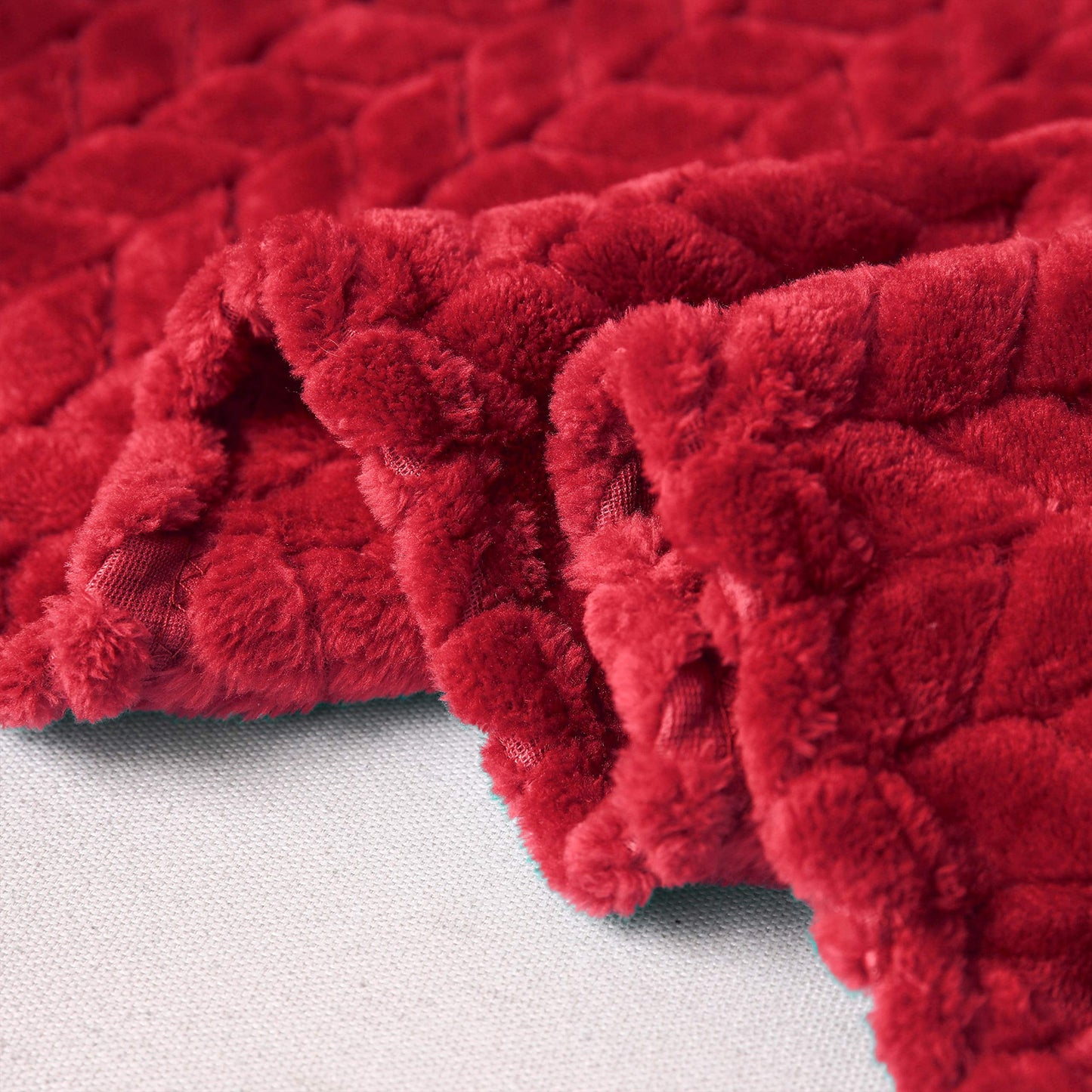 Exclusivo Mezcla Extra Large Flannel Fleece Throw Blanket, 50x70 Inches Leaves Pattern Soft Throw Blanket for Couch, Cozy, Warm, and Lightweight Blanket for Winter, Red Blanket