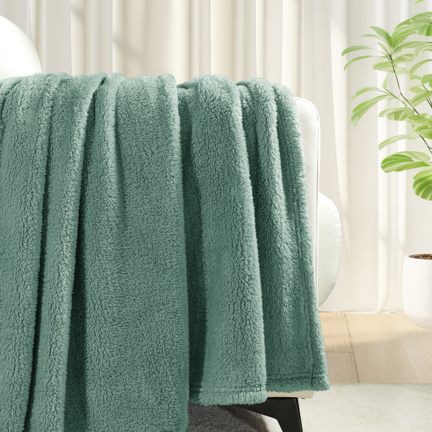 Exclusivo Mezcla Soft Fleece Throw Blanket for Couch, Super Soft Velvet Plush Bed Blanket, Fuzzy Cozy Blankets for All Seasons, 50x60 Inches, Celadon Blanket