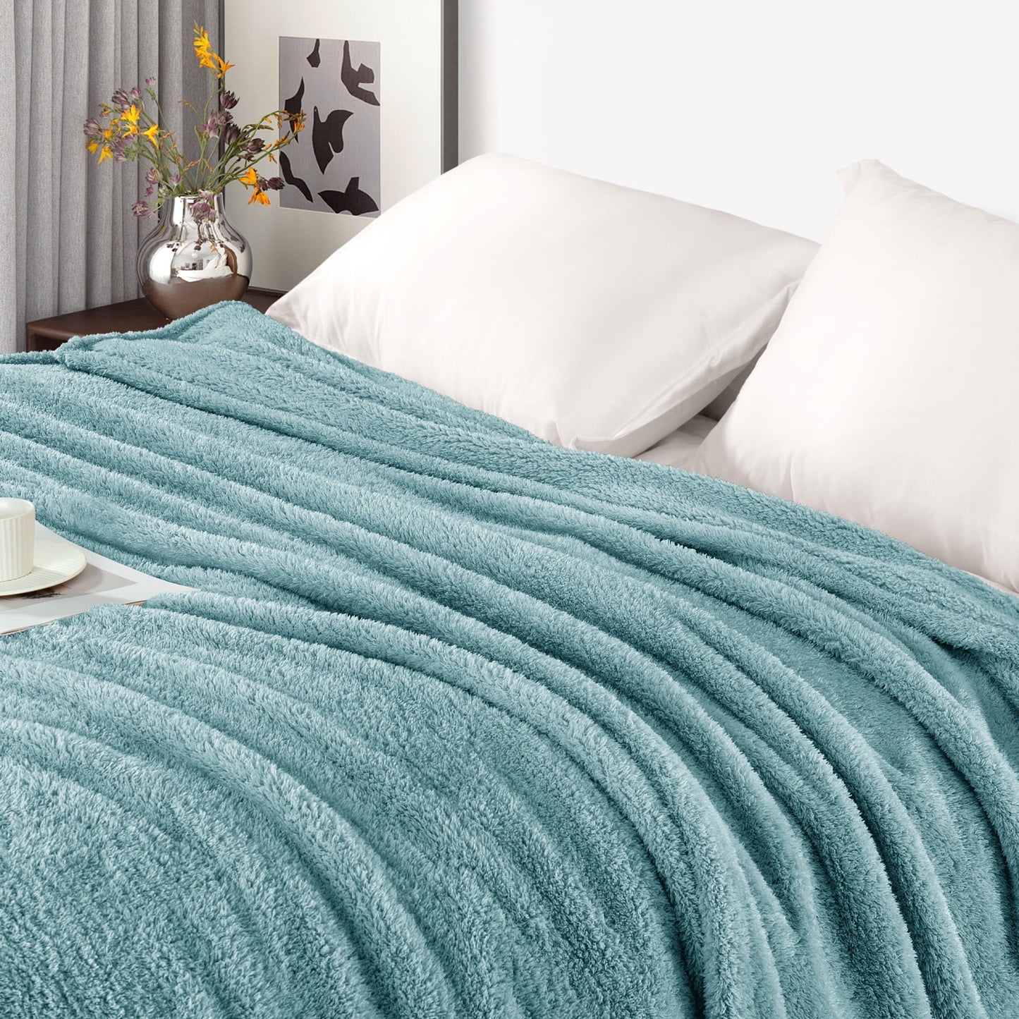Exclusivo Mezcla Fuzzy Fleece Bed Blanket, Lightweight Fluffy Solid Velvet Blankets Queen Size, Suitable for All Seasons, 90x90 Inches, Slate Blue