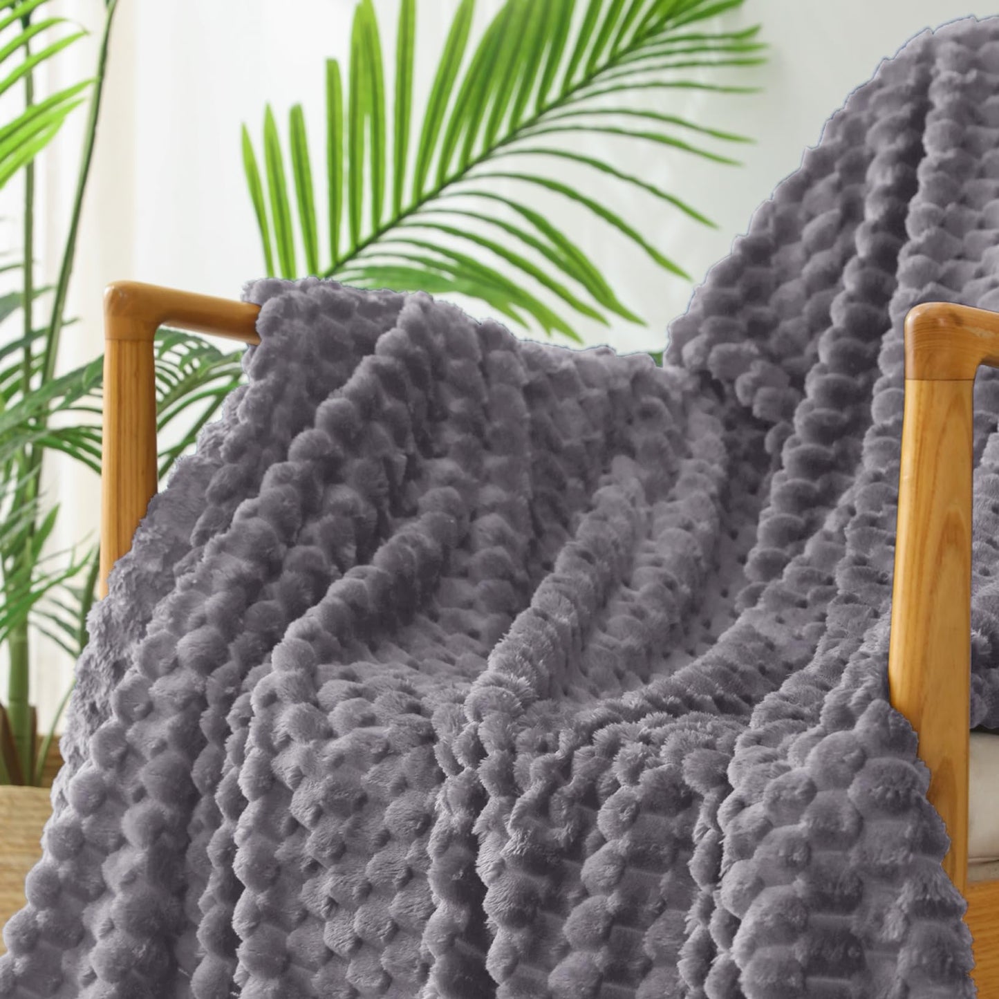 Exclusivo Mezcla Fleece California King Blanket for Bed, Oversized Fuzzy Grey Bed Blankets, Soft Cozy Plush Sofa Throws for All Seasons, 120x120 Inches