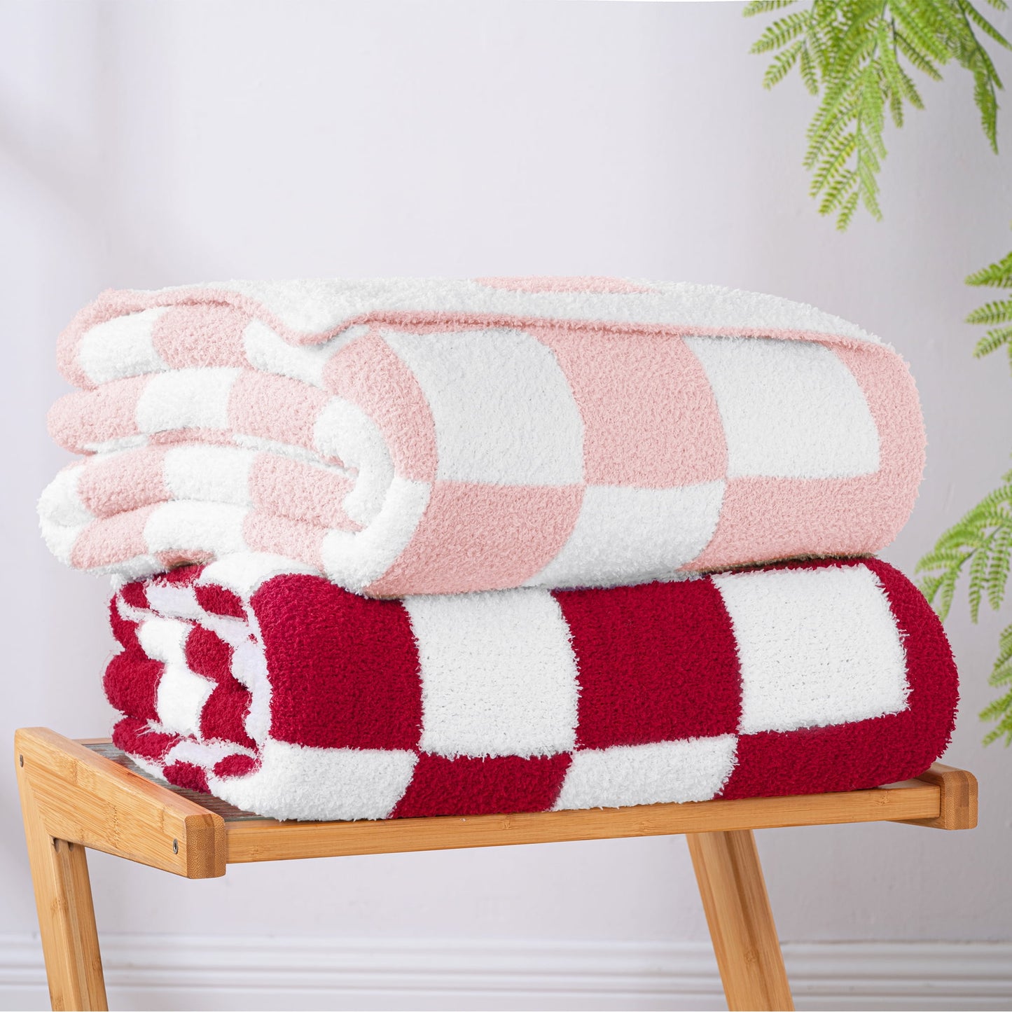 Exclusivo Mezcla Checkered Knit Blanket for Bed Queen Size, Ultra Soft Cozy Fluffy Blanket, Lightweight Fuzzy Throw for Couch and Bed, Pink, 90"x90"