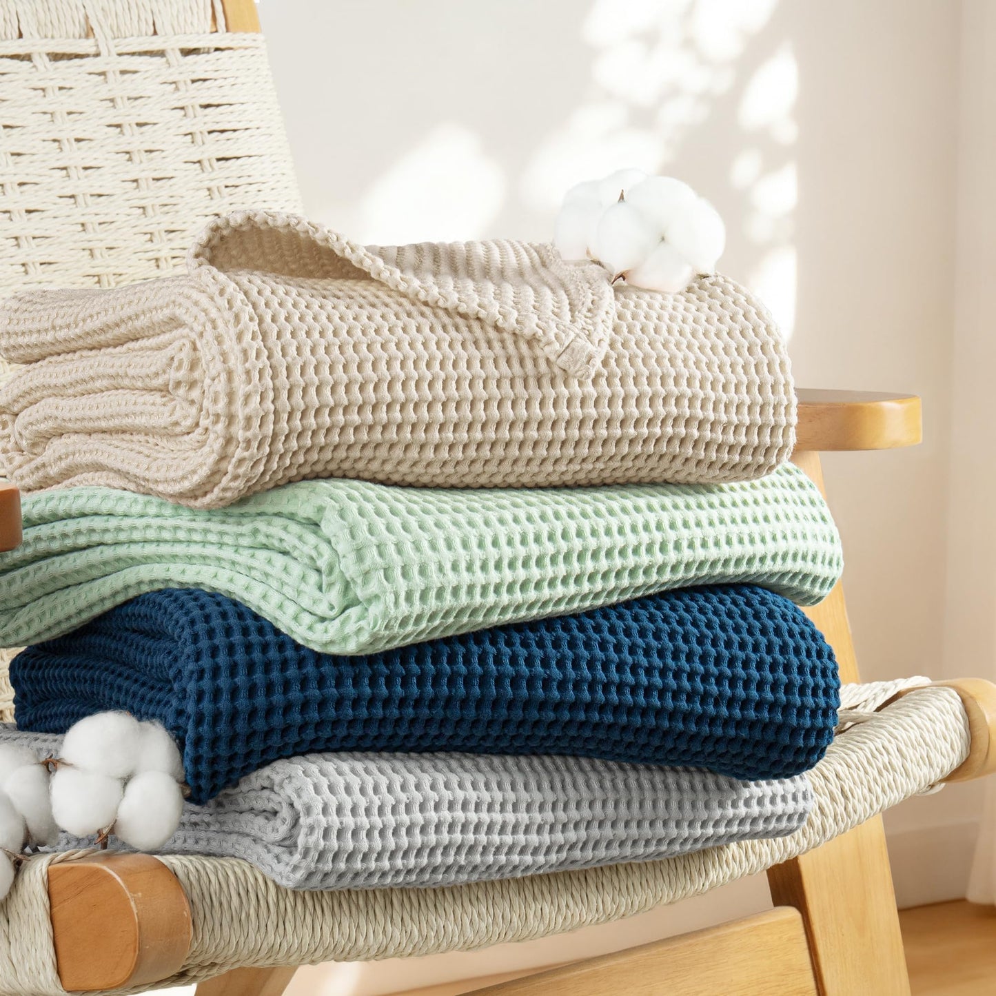 Exclusivo Mezcla 100% Cotton Waffle Weave Blanket Twin Size, Soft, Lightweight and Breathable Muslin Gauze Blanket for Dorm, Home Decor, All Season, 60"x80", Khaki