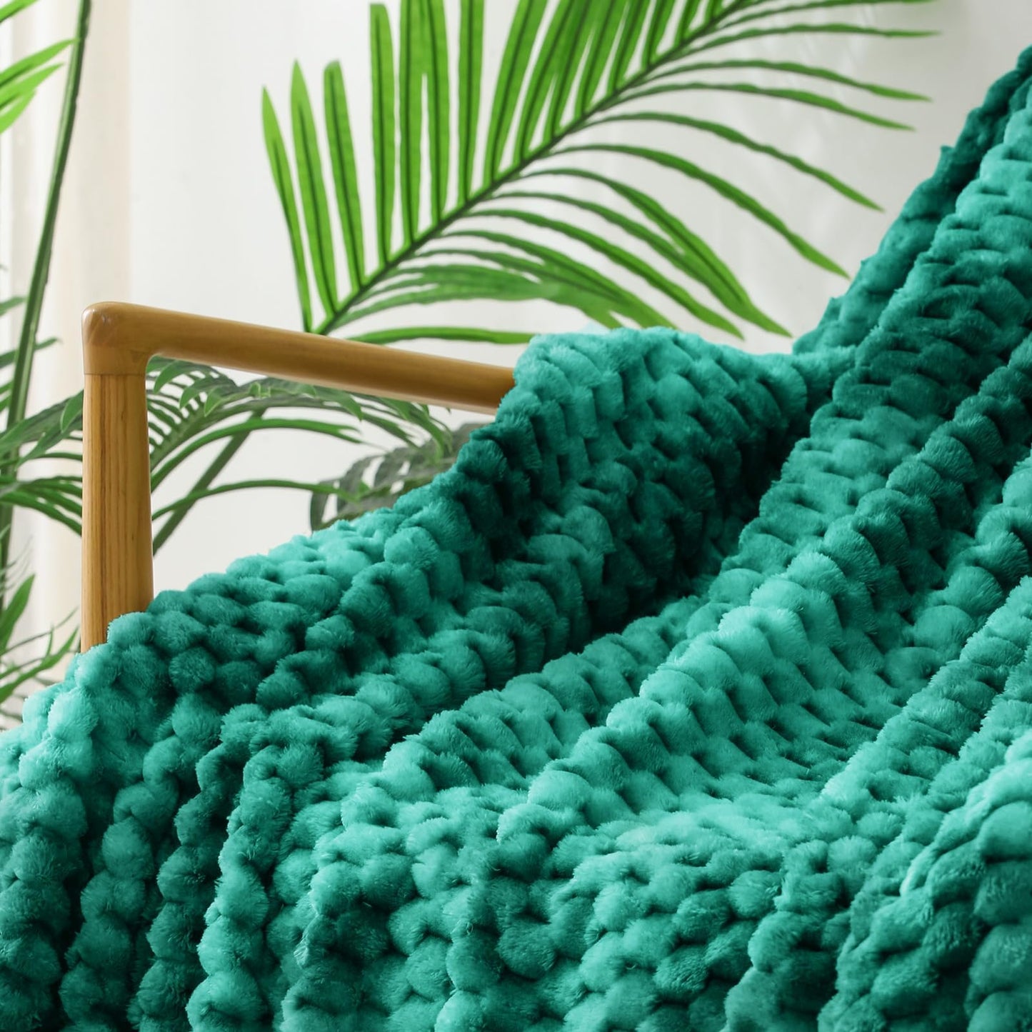 Exclusivo Mezcla Fleece Twin Blanket for Bed, Extra Large Fuzzy Tie-dye Teal Bed Blankets, Soft Cozy Plush Sofa Throws for All Seasons, 90x66 Inches