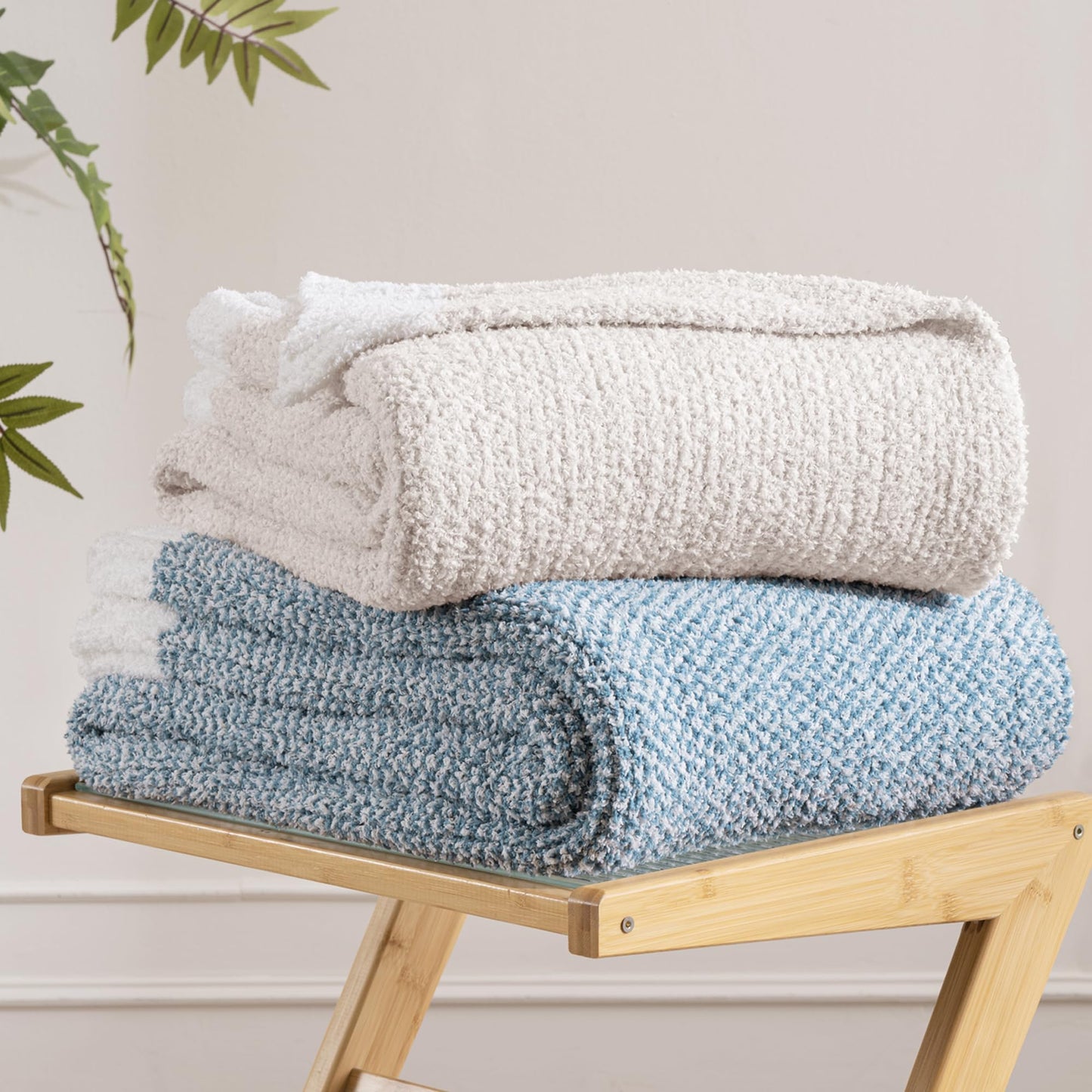 Exclusivo Mezcla Checkered Knit Throw Blanket, Ultra Soft and Warm Reversible Woven Blankets, Cozy Snuggly Throw for Couch Bed and Home Decor, Heather Camel, 50"x60"