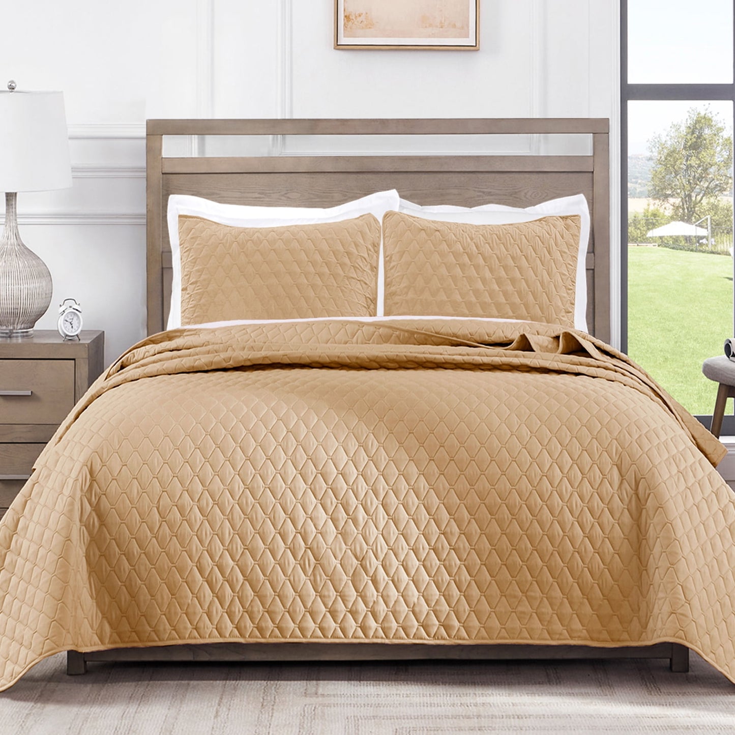 Exclusivo Mezcla Ultrasonic Reversible Full Queen Quilt Bedding Set with Pillow Shams, Lightweight Quilts Queen Size, Soft Bedspreads Bed Coverlets for All Seasons - (Camel, 90"x96")
