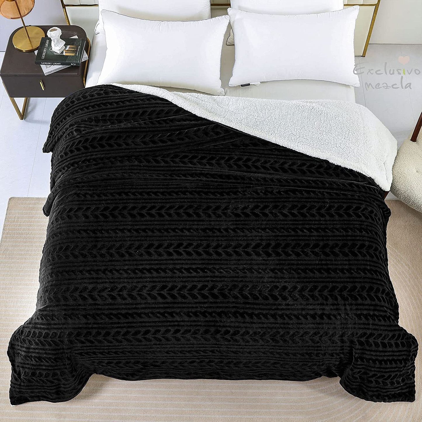 Exclusivo Mezcla King Size Sherpa Fleece Bed Blanket, Ultra Soft and Warm Reversible Velvet Blankets for Bed Couch Sofa 90x104 inches, Black