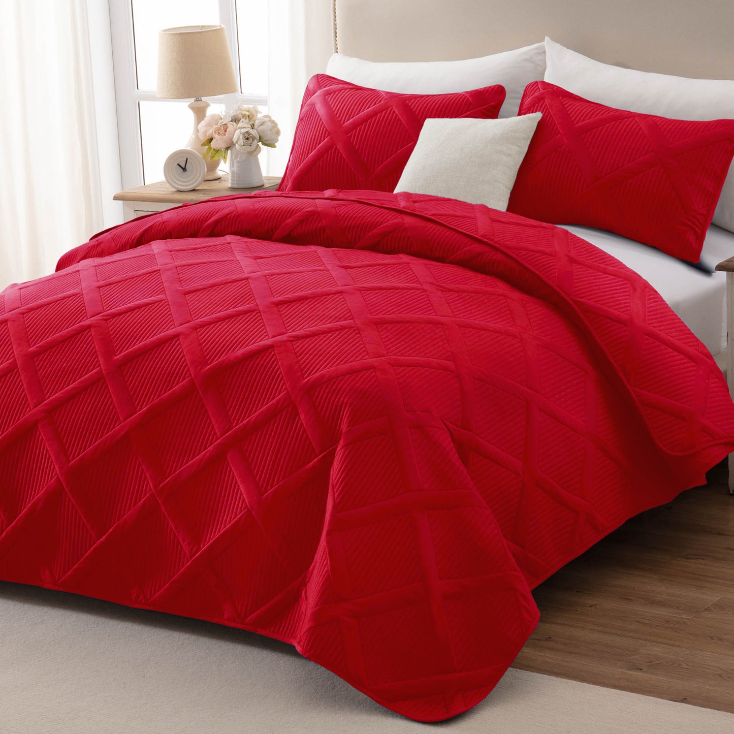 Exclusivo Mezcla Ultrasonic California King Quilt Set, Lightweight Bedspreads Modern Striped Coverlet with 2 Pillow Shams, Red