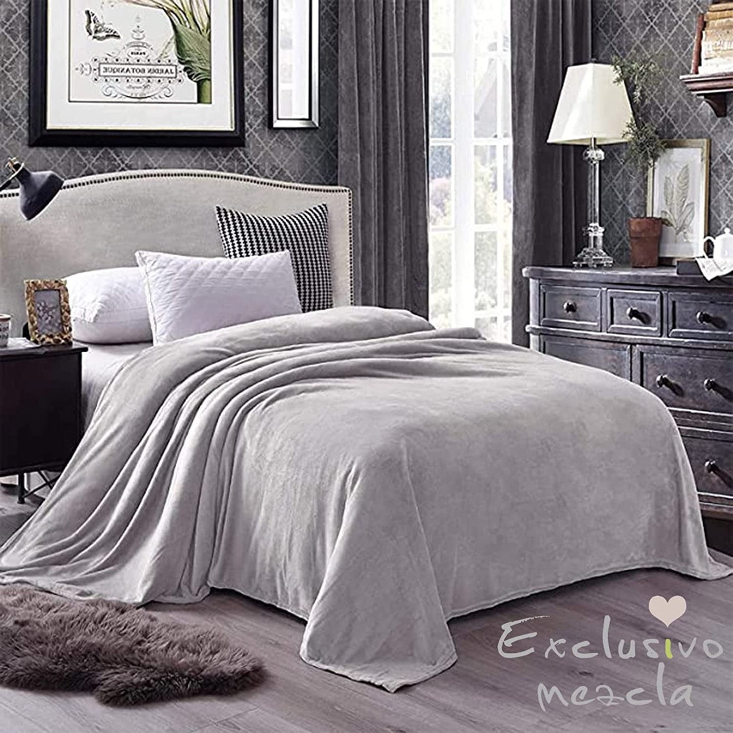 Exclusivo Mezcla King Size Flannel Fleece Velvet Plush Bed Blanket as Bedspread, Coverlet, Bed Cover (90x104 inches, Light Grey) Soft, Lightweight, Warm and Cozy