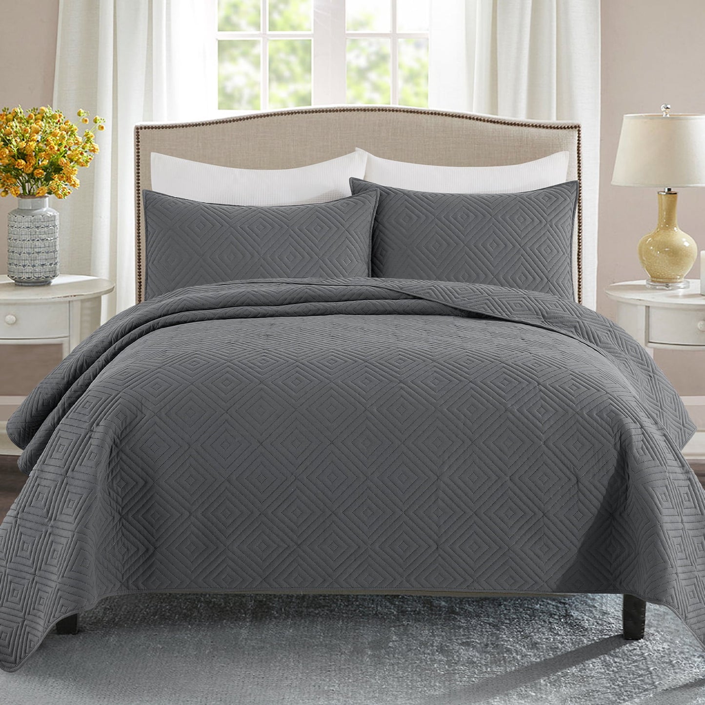 Exclusivo Mezcla 3-Piece Gray King Size Quilt Set, Square Pattern Ultrasonic Lightweight and Soft Quilts/Bedspreads/Coverlets/Bedding Set (1 Quilt, 2 Pillow Shams) for All Seasons
