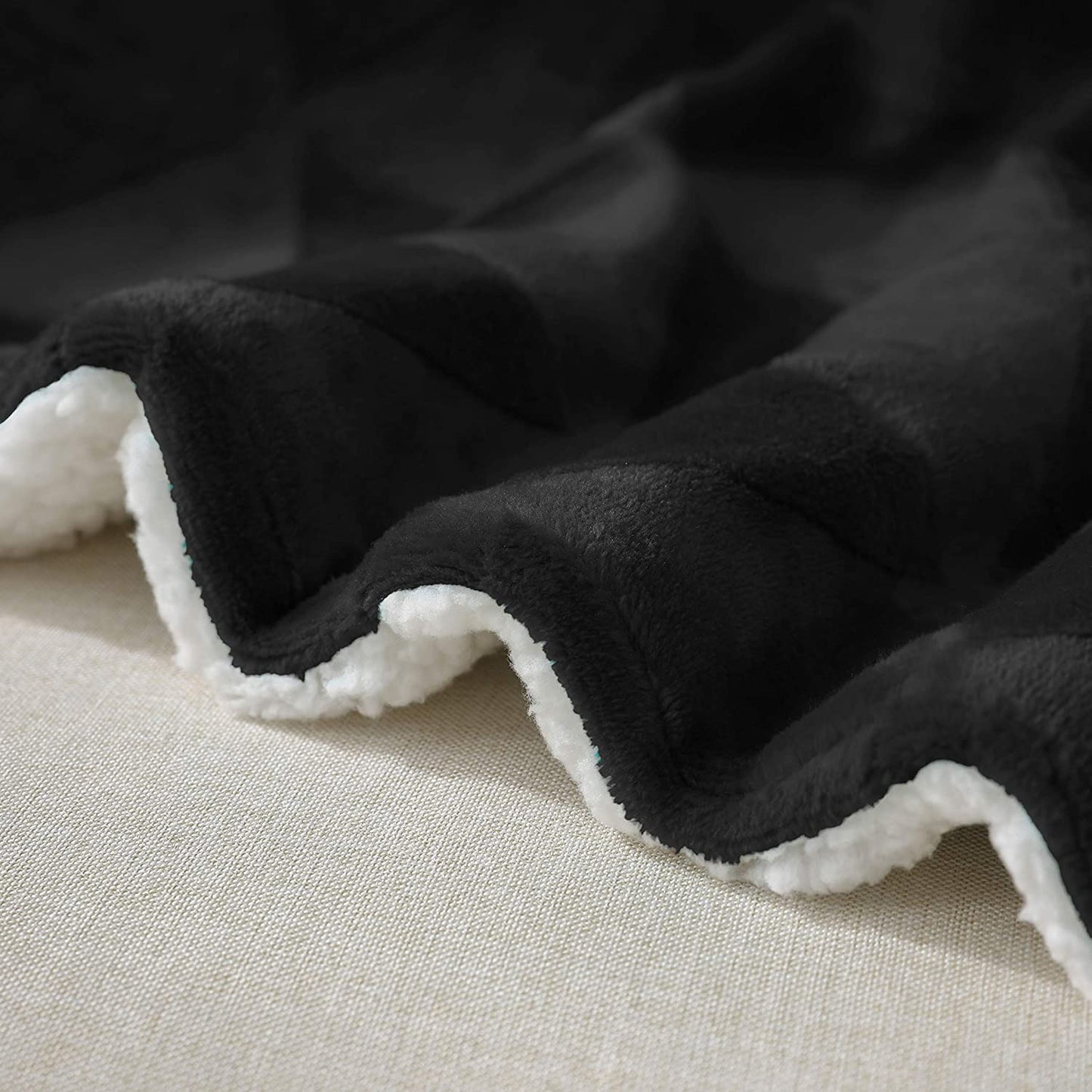 Exclusivo Mezcla 50" x 70" Large Throw Blanket, Reversible Brushed Flannel Fleece& Plush Sherpa Blanket(Black)- Decorative, Lightweight, Soft and Warm