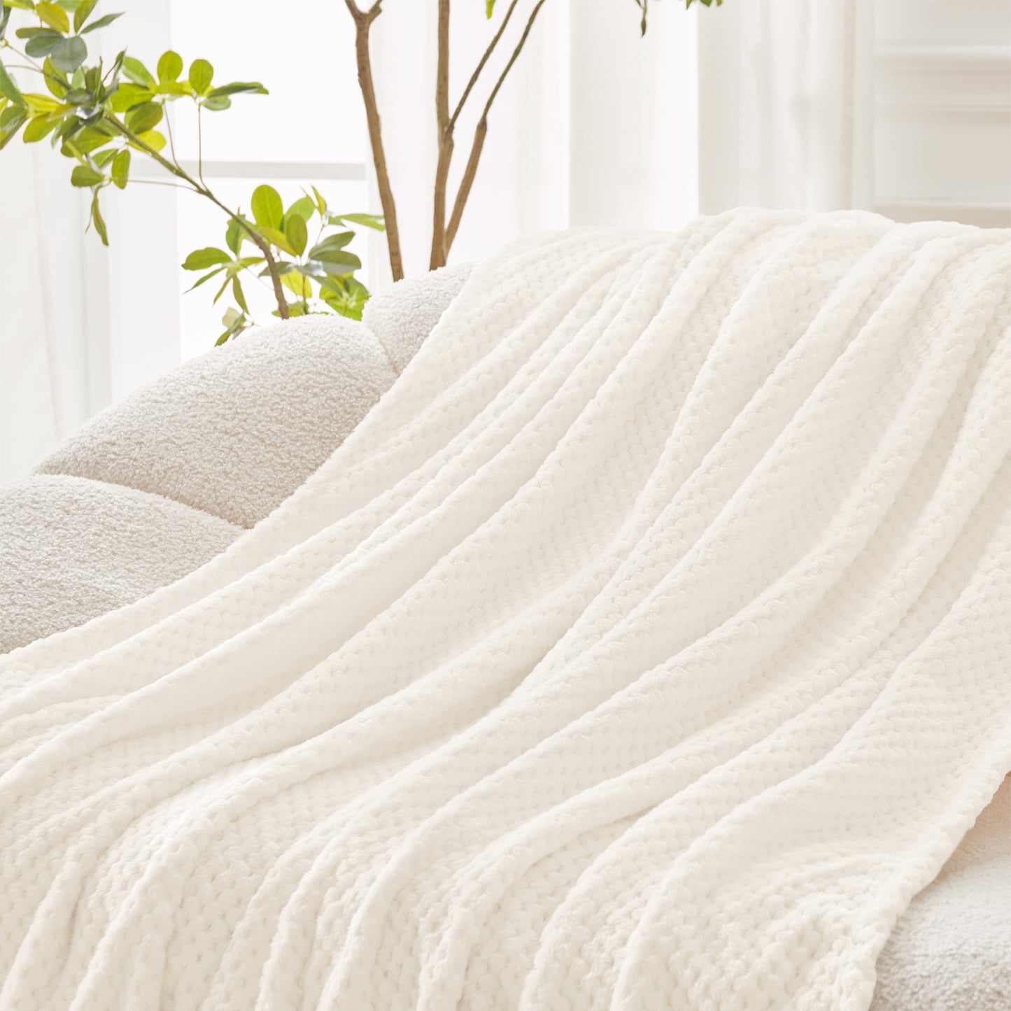 Exclusivo Mezcla Waffle Textured Extra Large Fleece Blanket, Super Soft and Warm Throw Blanket for Couch, Sofa and Bed (Off White, 50x70 inches)-Cozy, Fuzzy and Lightweight